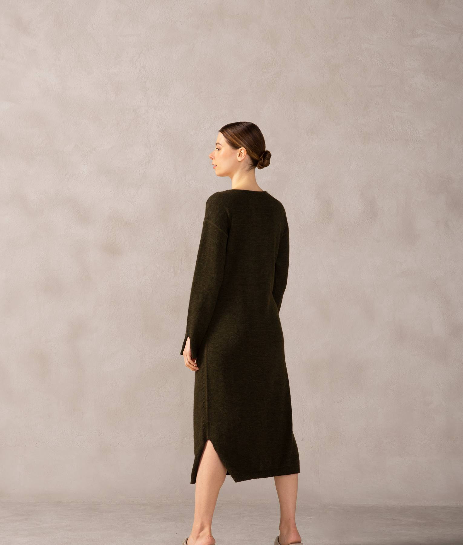 Soft & Cozy Baby Alpaca Reversible Long Dress for Women - Elegant & Versatile Winter Wear for Parties, Dates & Special Occasions