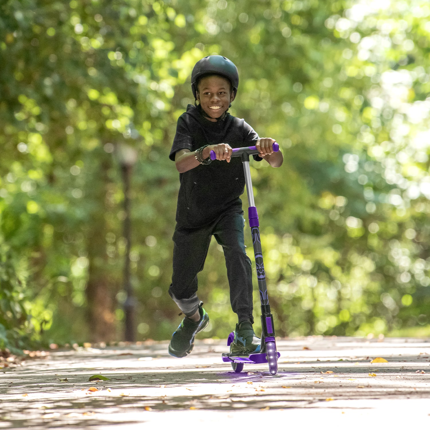 Marvel Black Panther Kids Electric Scooter - 3 Wheel LED Light Up Scooter for Boys & Girls Ages 5-12 - Perfect for Outdoor Play, Commuting to School & Neighborhood Adventures