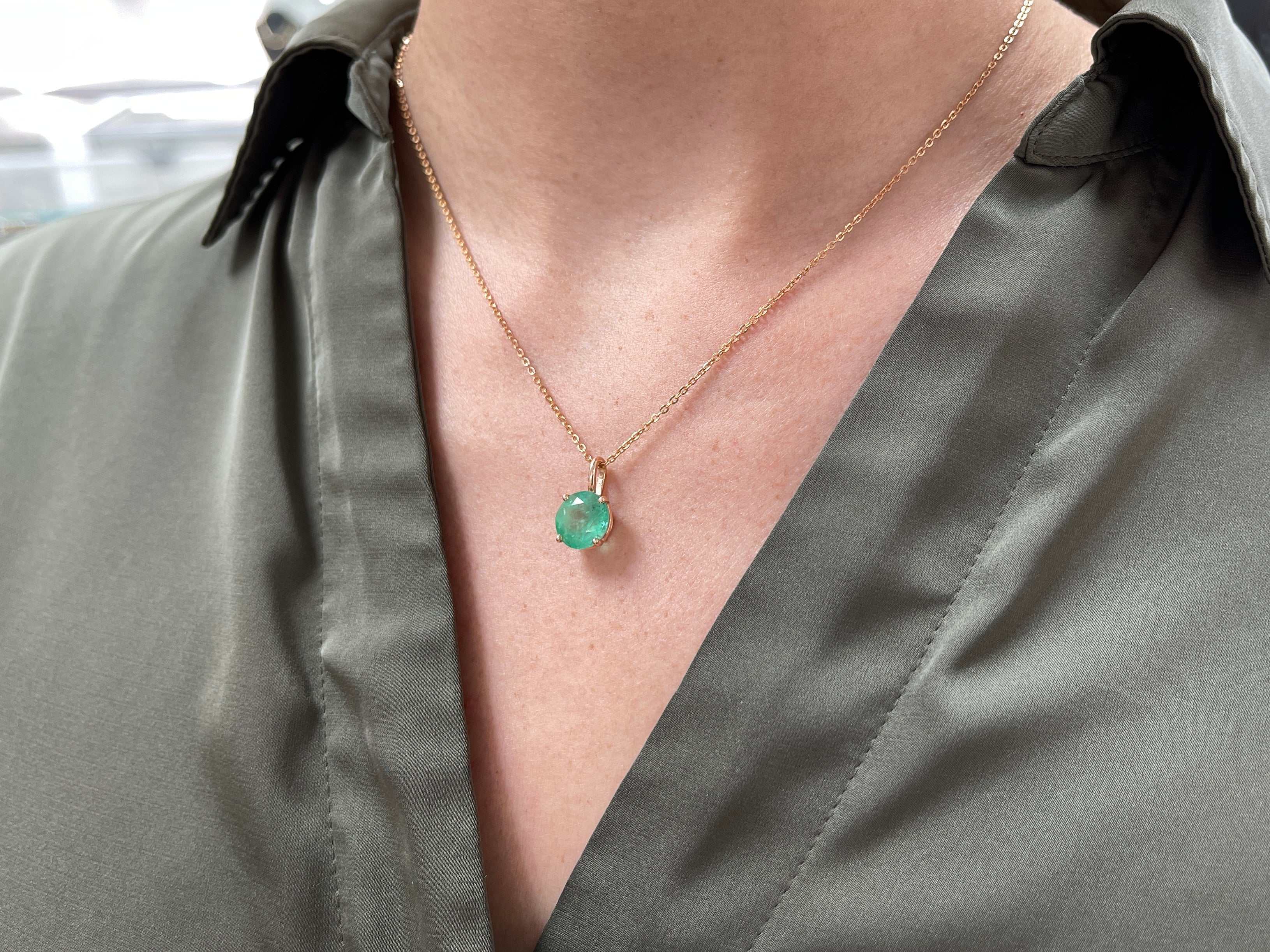 3.19 Carat Colombian Emerald Solitaire Round Cut Rose Gold Pendant Necklace for Women - Elegant Jewelry Gift for Anniversary, Birthday & Special Occasions