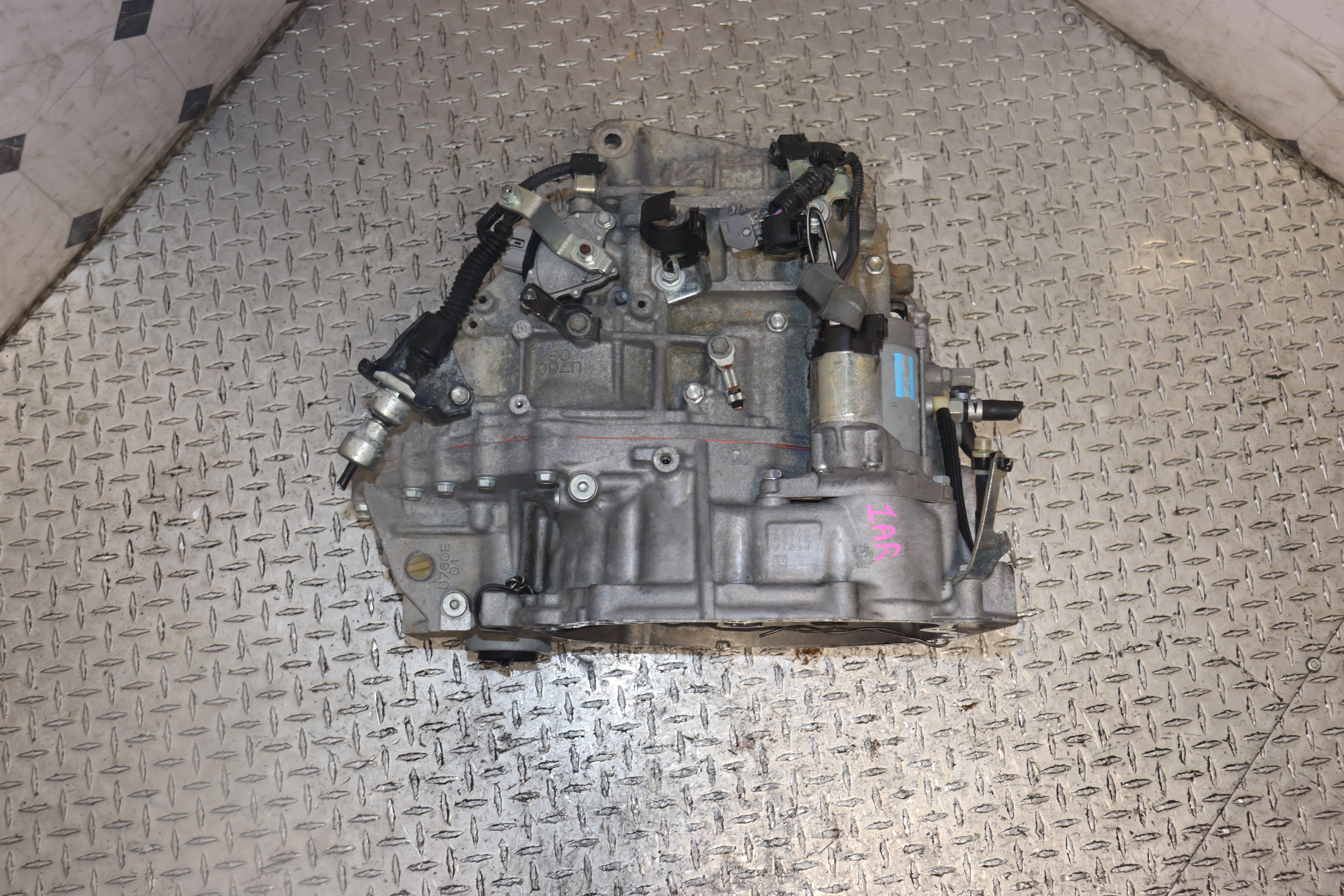 JDM 1AR-FE FWD Transmission for 2009-2016 Toyota Highlander & Venza - Smooth Gear Shifting & Reliable Performance for Daily Commute & Road Trips