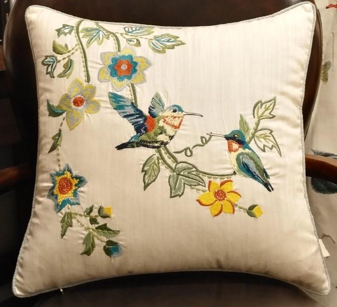 Farmhouse Bird Throw Pillows - Decorative Couch Pillows for Sofa & Living Room - Rustic Home Decor Accent for Farmhouse, Boho, or Country Style Interiors