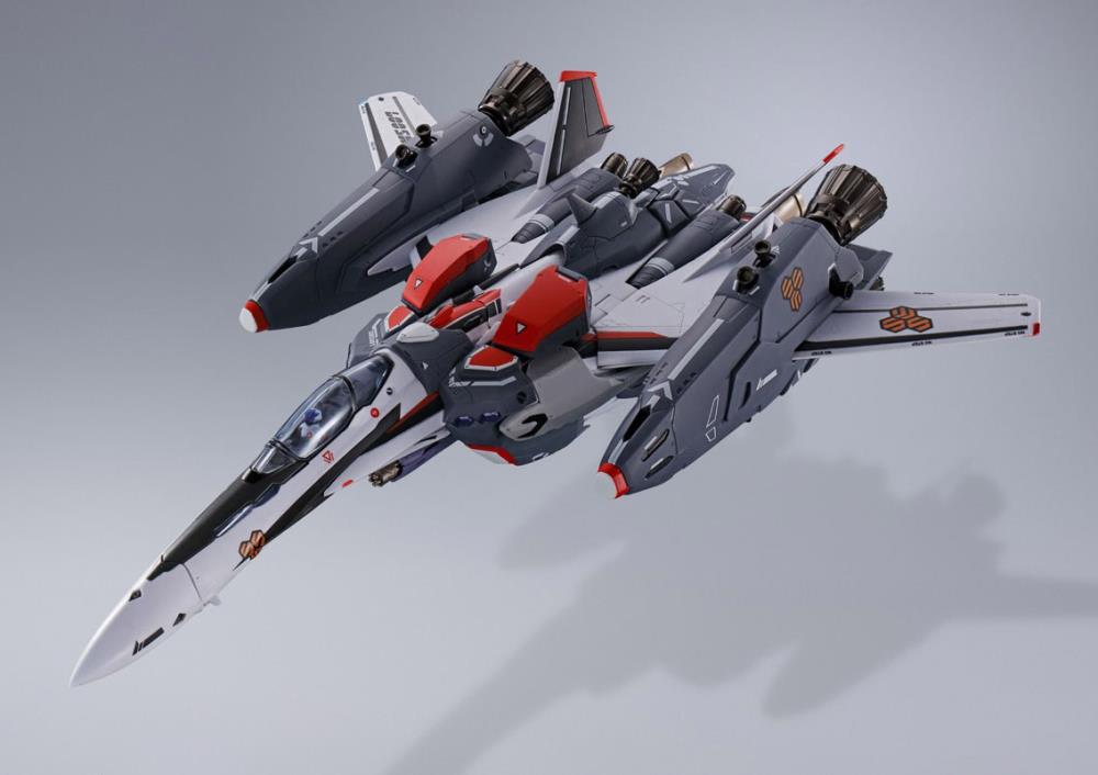 Bandai DX Chogokin Macross Frontier VF-25F Super Messiah Valkyrie Alto Saotome Ver. - Premium Collectible Anime Mecha Action Figure for Display & Gifting - Perfect for Anime Fans & Model Collectors