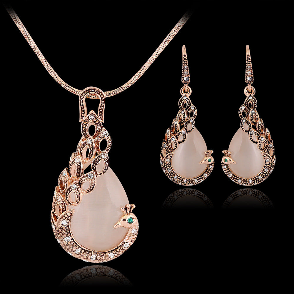 Exquisite Peacock Jewelry Set for Women - Elegant Necklace, Earrings & Bracelet - Perfect for Parties, Weddings & Special Occasions