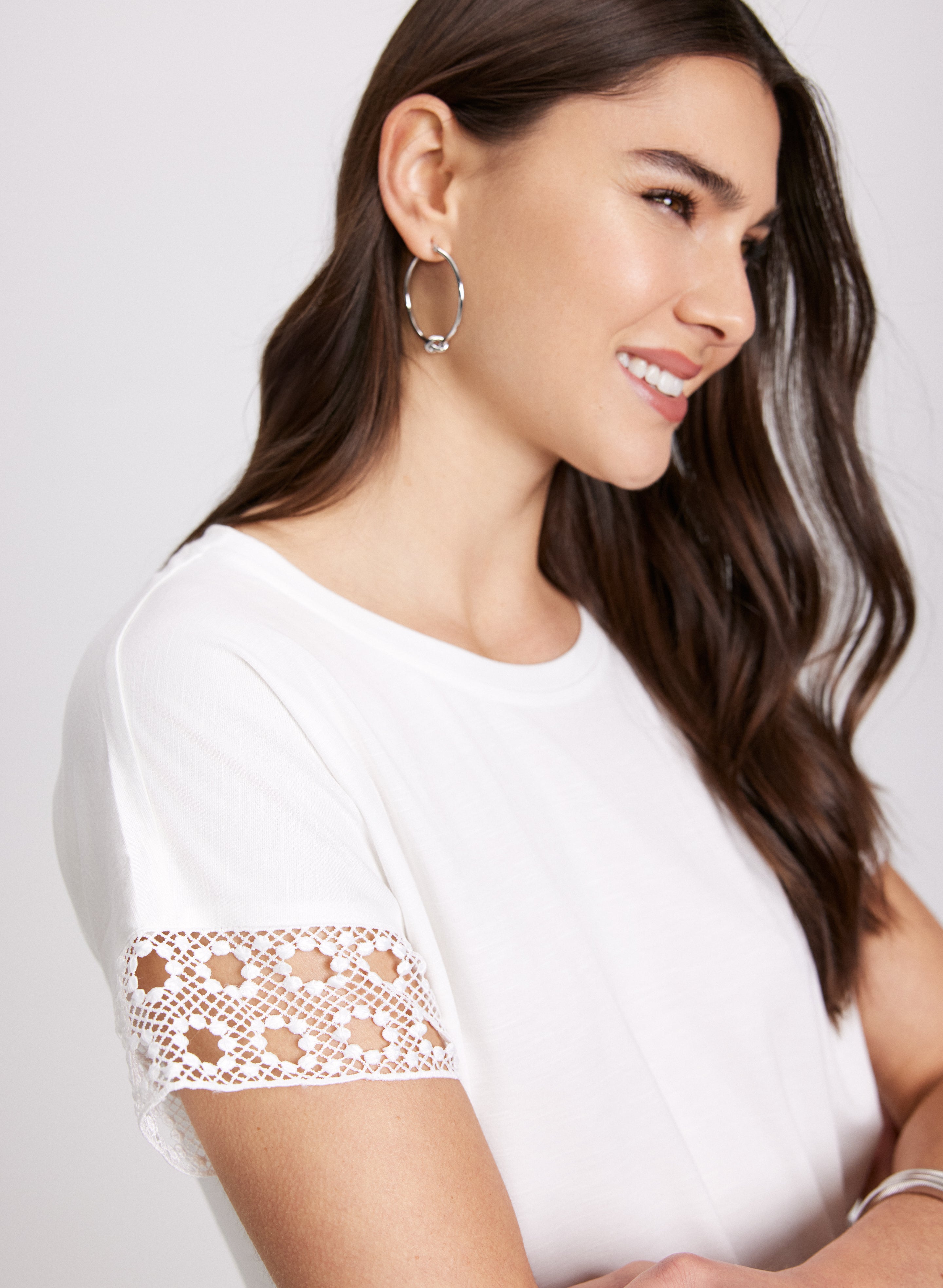 Stylish Eyelet Trim T-Shirt for Women - Breathable Cotton Top for Casual Wear & Summer Outfits