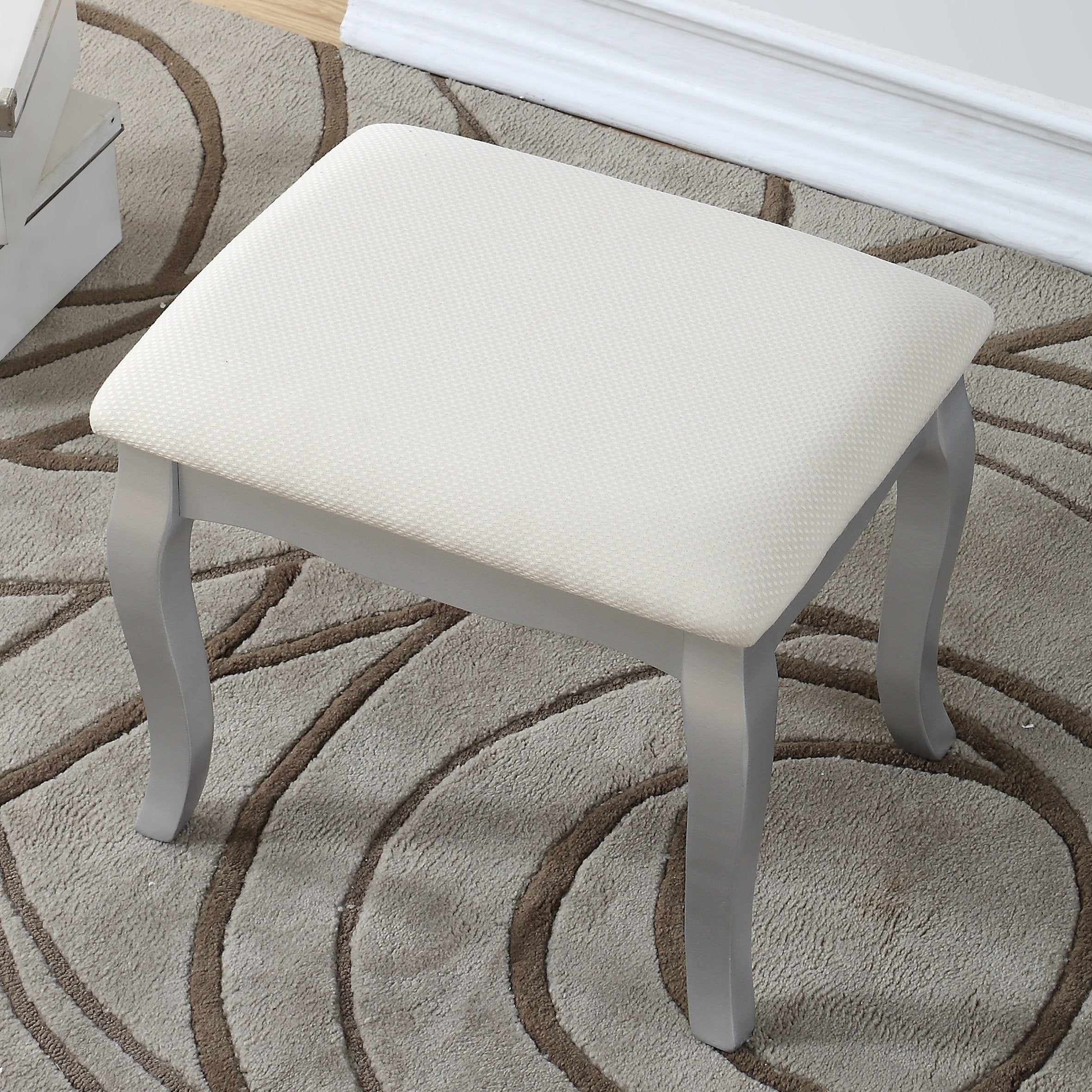 Ashley Silver Wood Makeup Vanity Table with Stool Set - Modern Dressing Table with Mirror for Bedroom, Bathroom & Salon | Roundhill Furniture