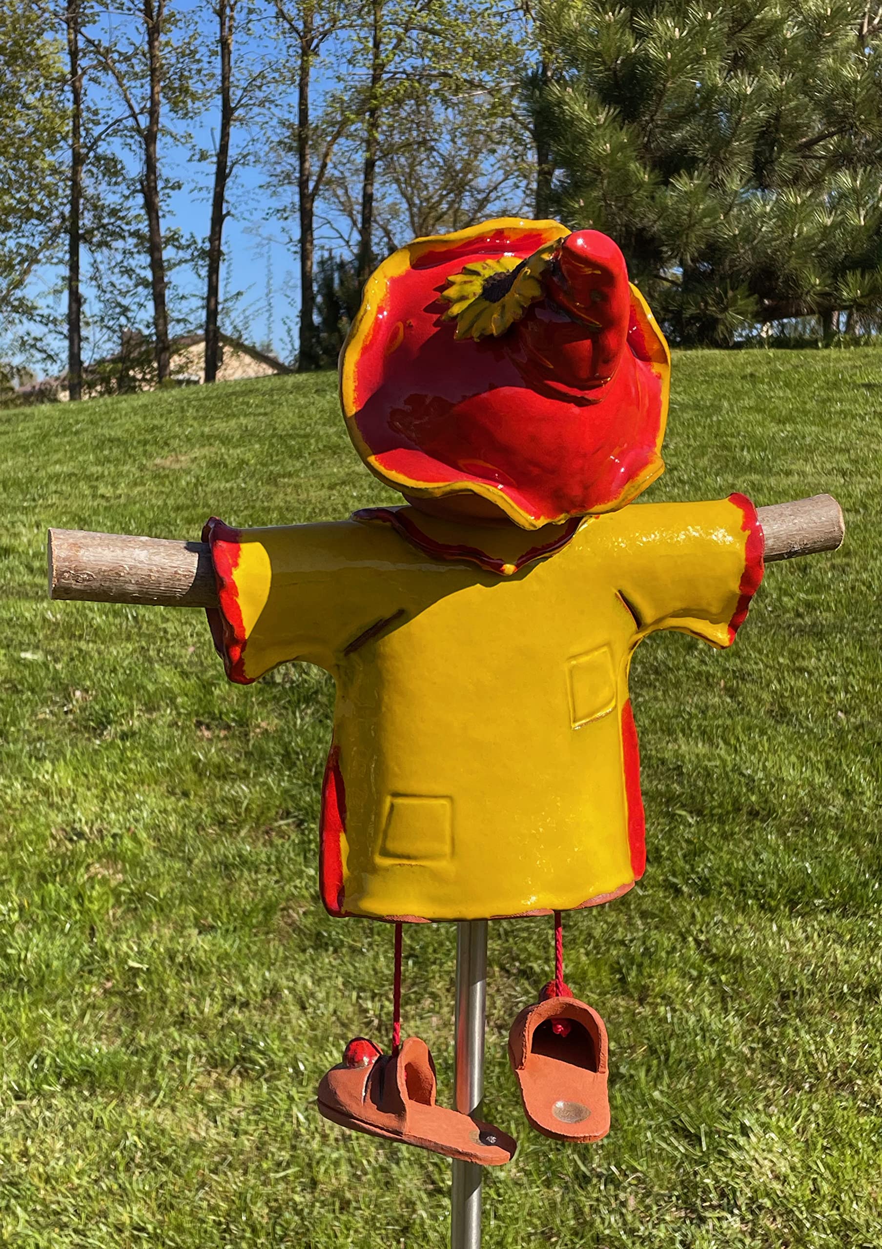 Handmade Frostproof Ceramic Scarecrow Lawn Stake - Yellow Outdoor Garden Decor Statue - Unique Gift for Gardeners (Men & Women) - Perfect for Yard, Patio & Farmhouse Decor