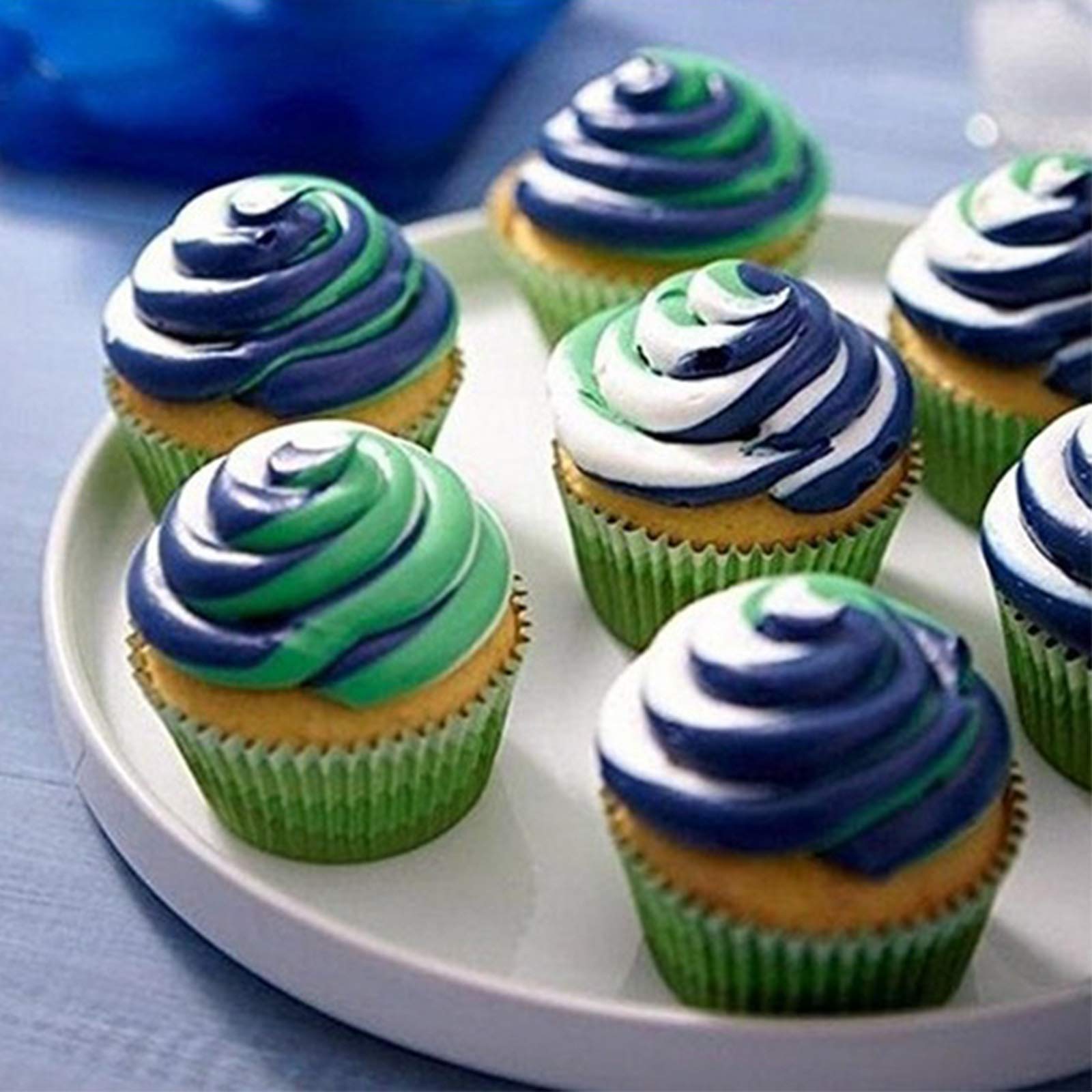 Hofumix Russian Piping Tips Set - 12 Professional Cake Decorating Nozzles with Couplers for Buttercream, Fondant & Icing - Perfect for Birthday Cakes, Wedding Cakes & Cupcake Decorating (Green)