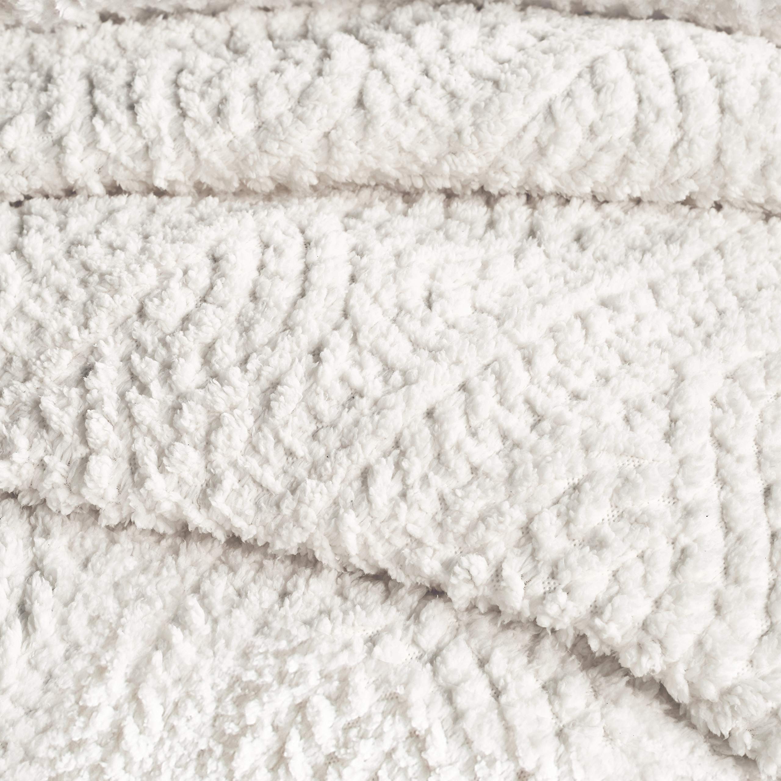 G.H. Bass Plush Sherpa Cable Knit Fluffy Soft Solid Pinsonic Cozy Comforter Set - King Size, Ivory White - Ultra Warm Bedding for Winter, Perfect for Master Bedroom & Guest Room
