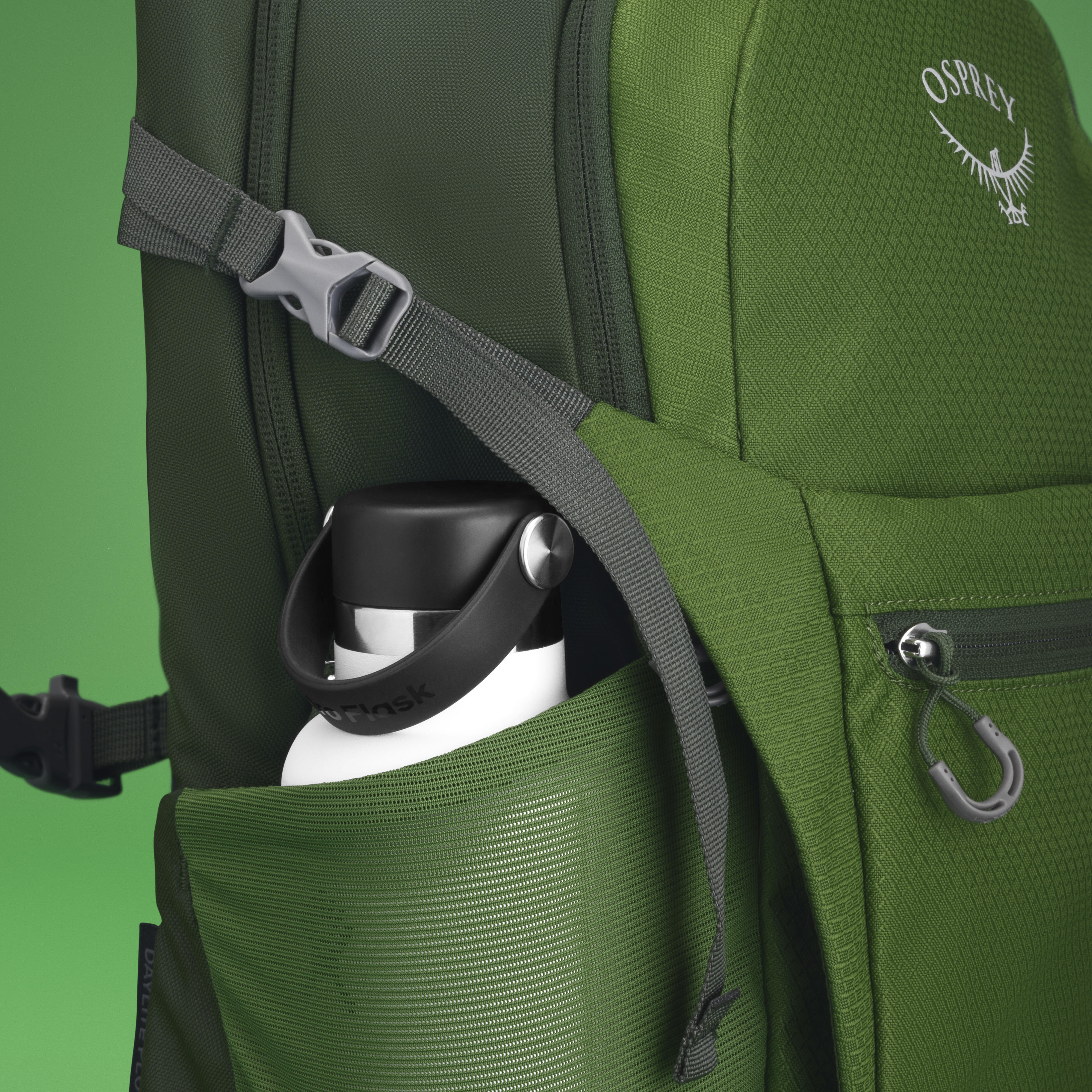 Osprey Daylite Plus Everyday Backpack - Lightweight Hiking Daypack for Men & Women - Perfect for Travel, Commuting & Outdoor Adventures