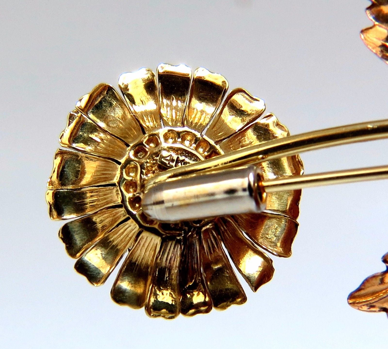 1.75ct Natural Indigo Zircon Vintage Flower Brooch Pin in 14K Gold - Elegant 3D Floral Jewelry for Weddings, Parties & Special Occasions