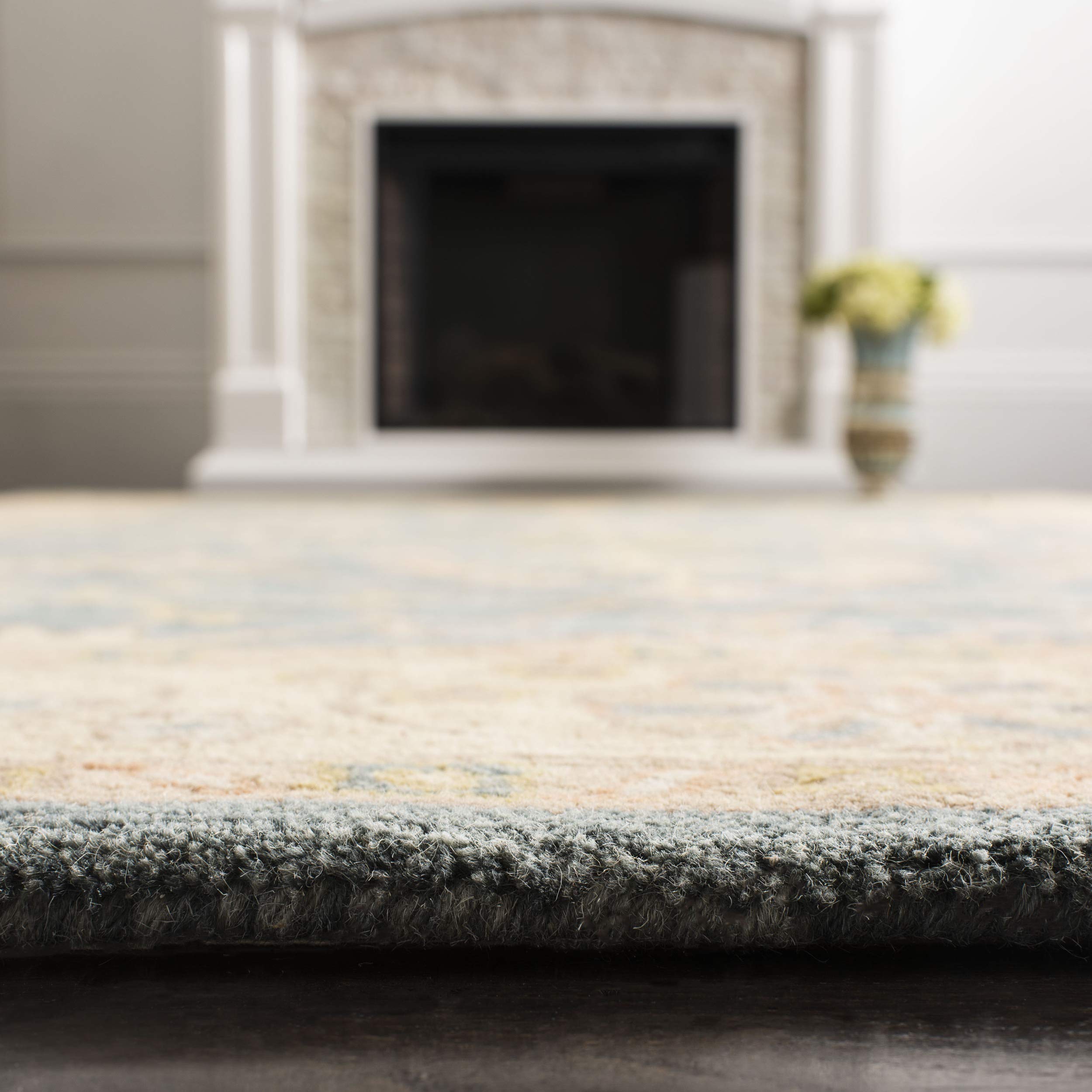 SAFAVIEH Classic Collection Handmade Traditional Oriental Wool Area Rug - 8' x 10', Blue & Light Gold, Durable for High Traffic Areas | Perfect for Living Room, Bedroom, Dining Room & Home Decor (CL936A)