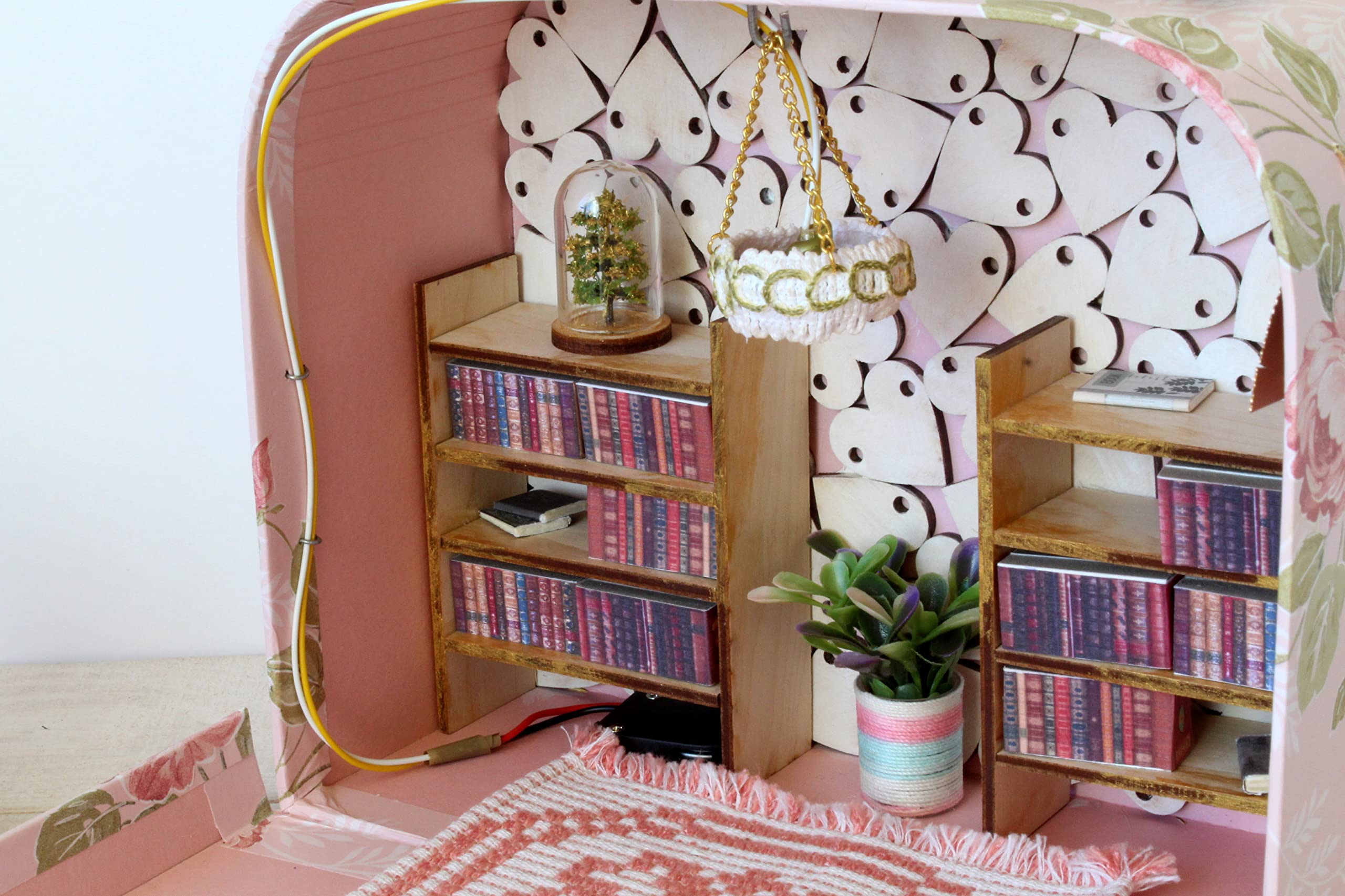 1:12 Scale Miniature Travel Dollhouse in a Suitcase with Chair, Fireplace & Table Accessories - Perfect for Collectors, Kids Play & Home Decor Display