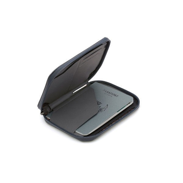 Bellroy Elements Travel Wallet - RFID Blocking Slim Leather Wallet for Men & Women | Perfect for Air Travel, Business Trips & Everyday Use
