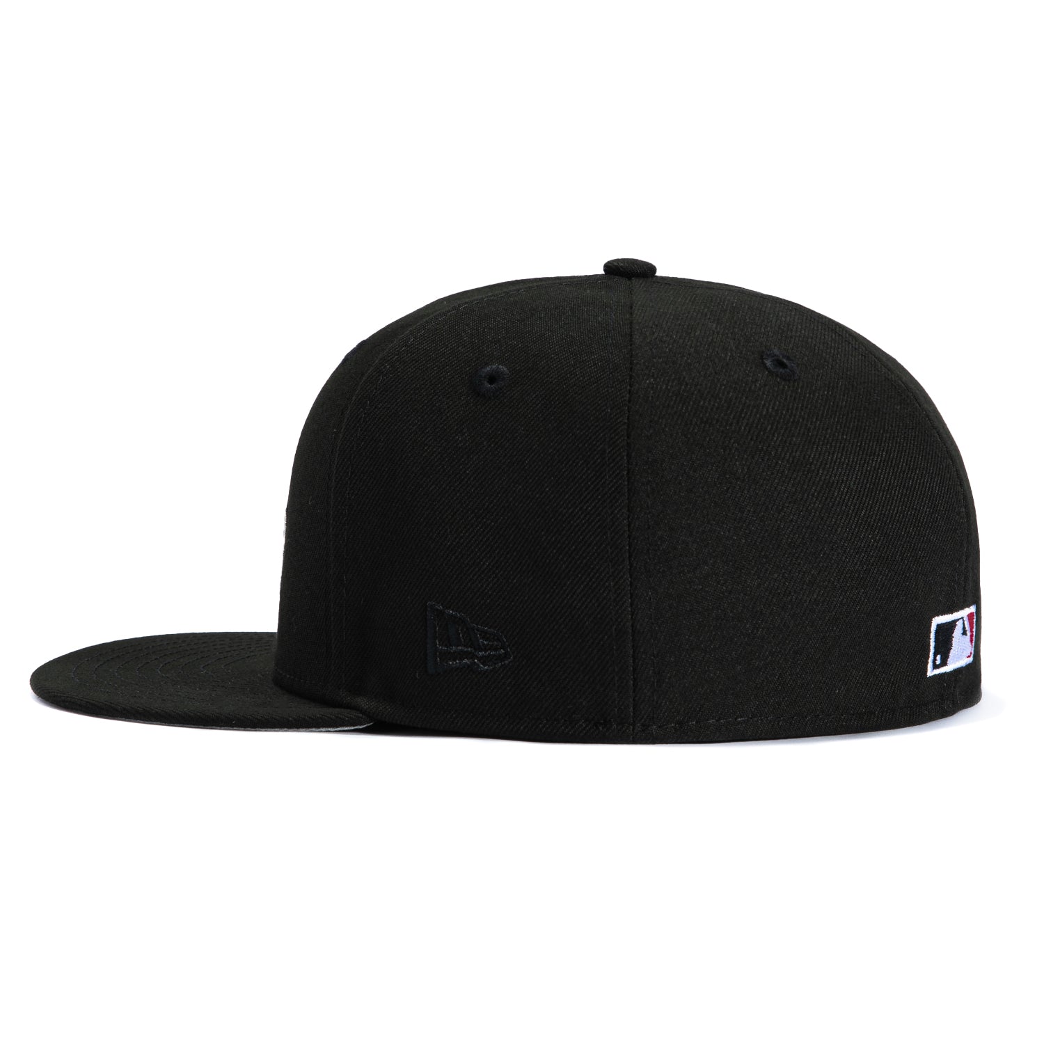 New Era 59Fifty New York Yankees 1999 World Series Patch Heart Hat - Black & White Adjustable Baseball Cap for Men & Women - Perfect for Baseball Games, Sports Events & Streetwear Fashion