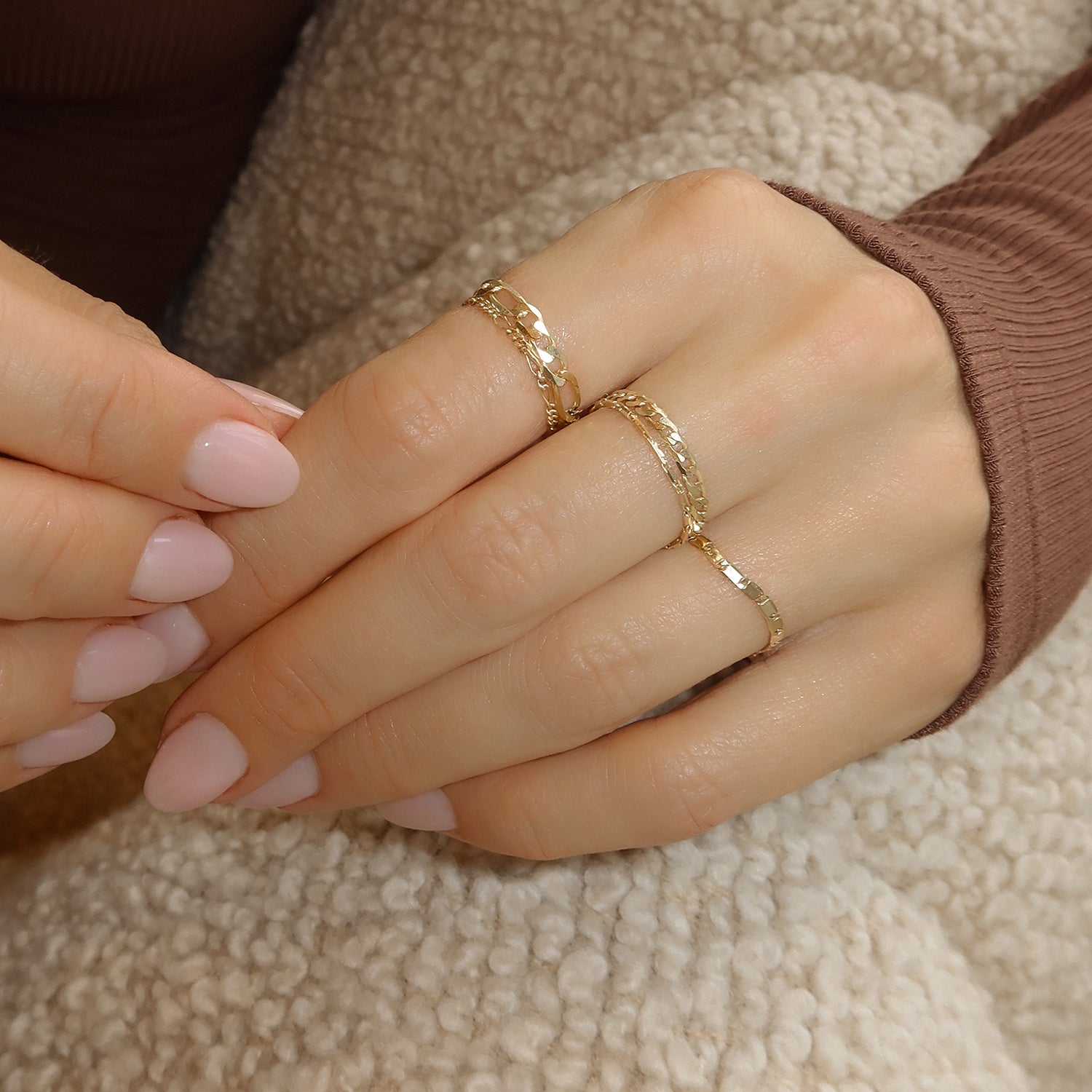 Vintage Chain Ring - Classic Retro Jewelry for Women & Men | Perfect for Weddings, Anniversaries, and Special Occasions