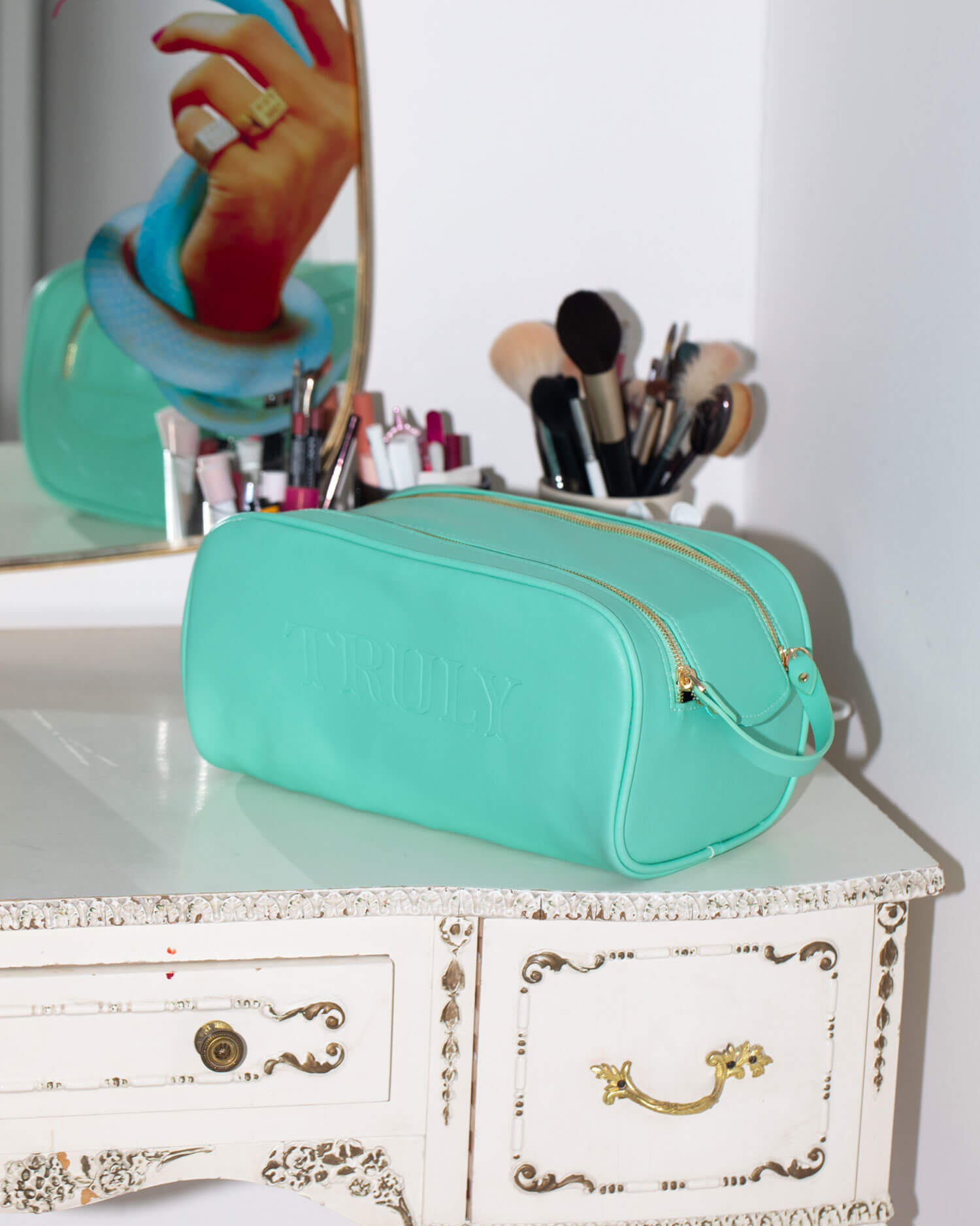 Signature Vanity Case - Elegant Makeup Train Case with Mirror | Perfect for Travel, Bridal & Professional Makeup Artists | Durable & Stylish Cosmetic Organizer