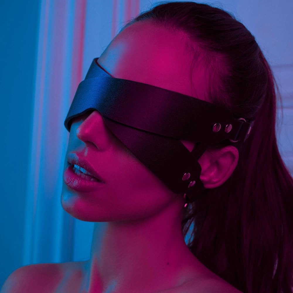 BDSM PU Leather Half Face Mask with Cross Strap - Blindfold Eye Cover for Adults & Couples - Fetish Bondage Restraints for Role Play, Sex Games & Sensual Exploration