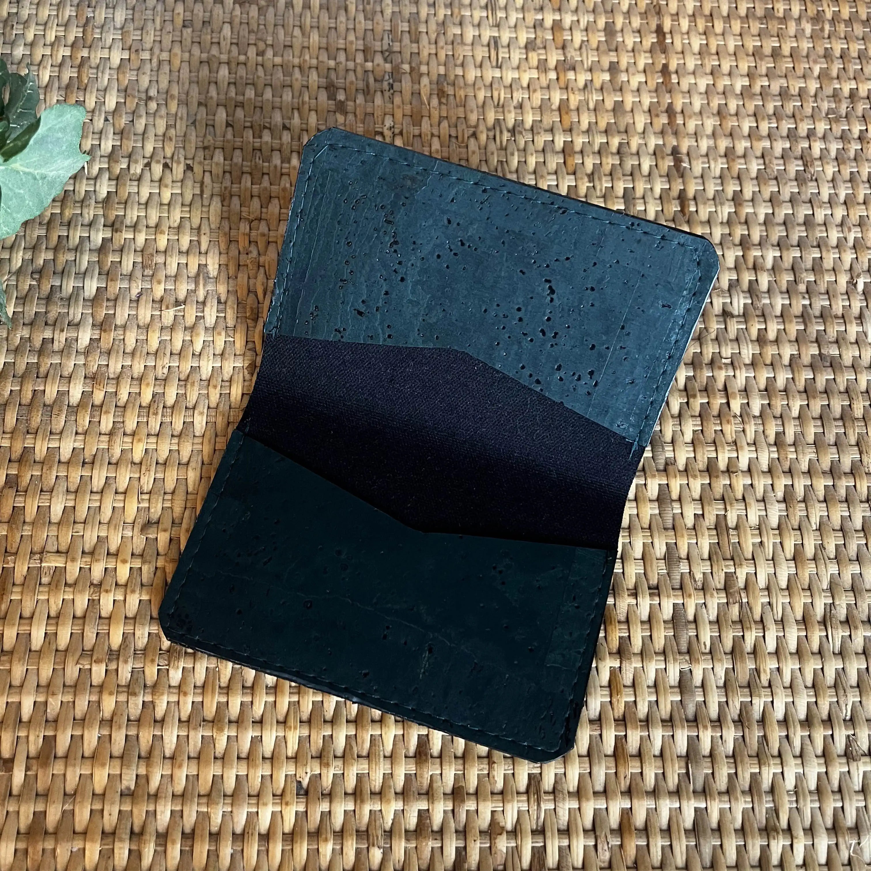 Premium Cork Slim Cardholder Wallet - Eco-Friendly RFID Blocking Minimalist Wallet for Men & Women - Forest Green - Perfect for Travel, Work & Everyday Use