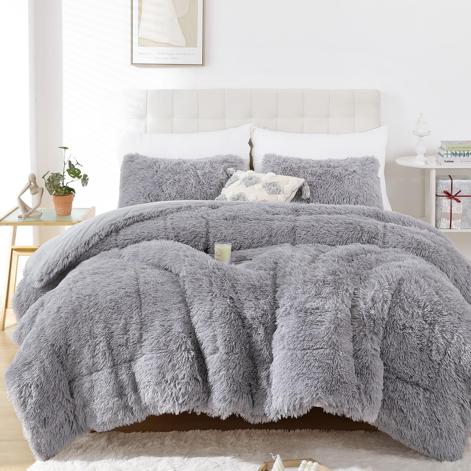 Luxury Faux Fur Queen Comforter Set - Soft Shaggy Fuzzy Bedding for All Seasons, 3 Piece Grey Comforter & Pillowcases - Cozy Winter Warmth & Stylish Bedroom Decor