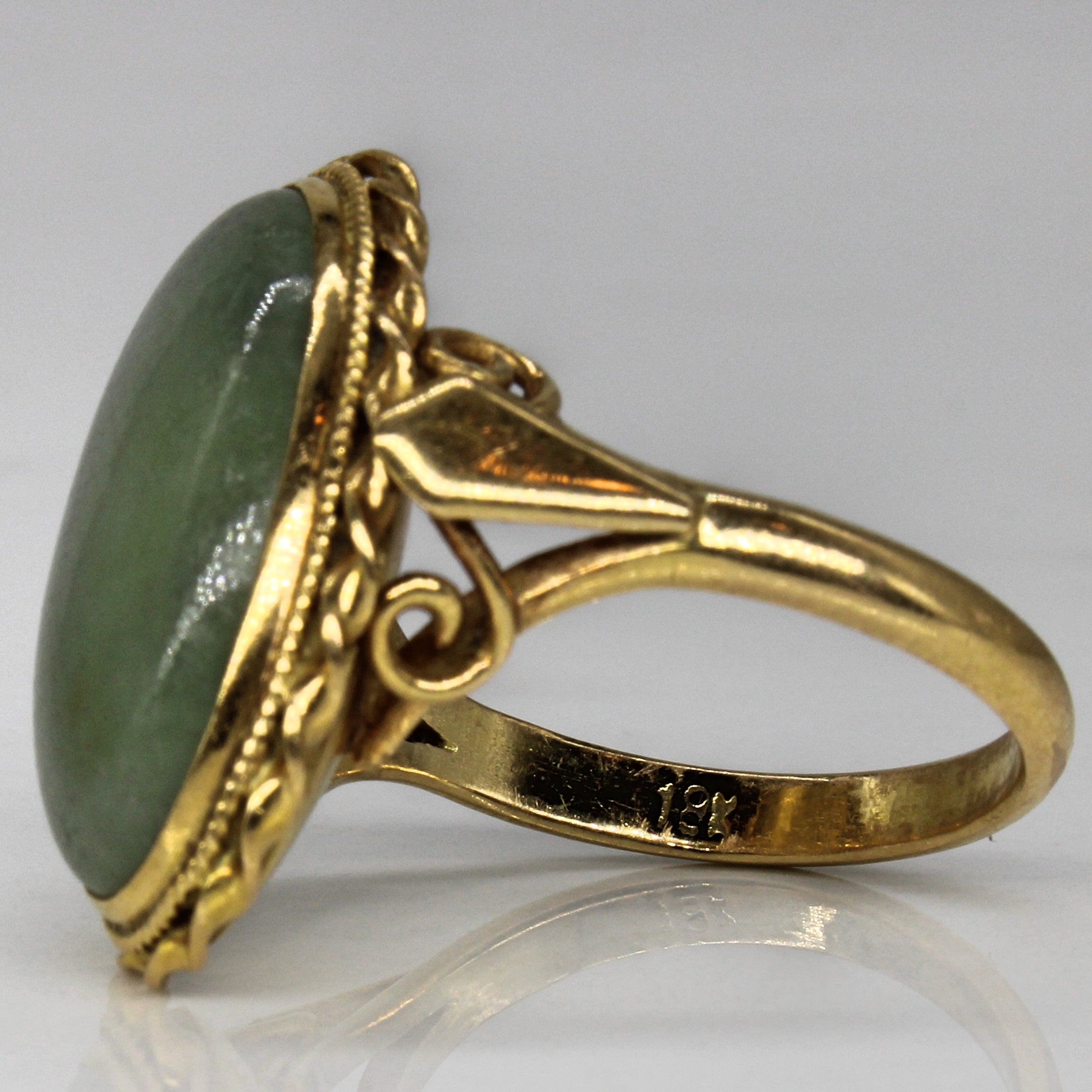 18K Gold Jadeite Cocktail Ring - 11.40 Carat Natural Jadeite Gemstone - Size 8 - Elegant Statement Jewelry for Weddings, Parties & Special Occasions