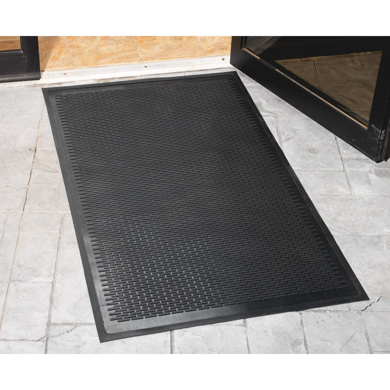 Genuine Joe Clean Step Scraper Floor Mats - Heavy Duty Doormats for Mud, Snow & Dirt - Perfect for Entryways, Garages & High Traffic Areas