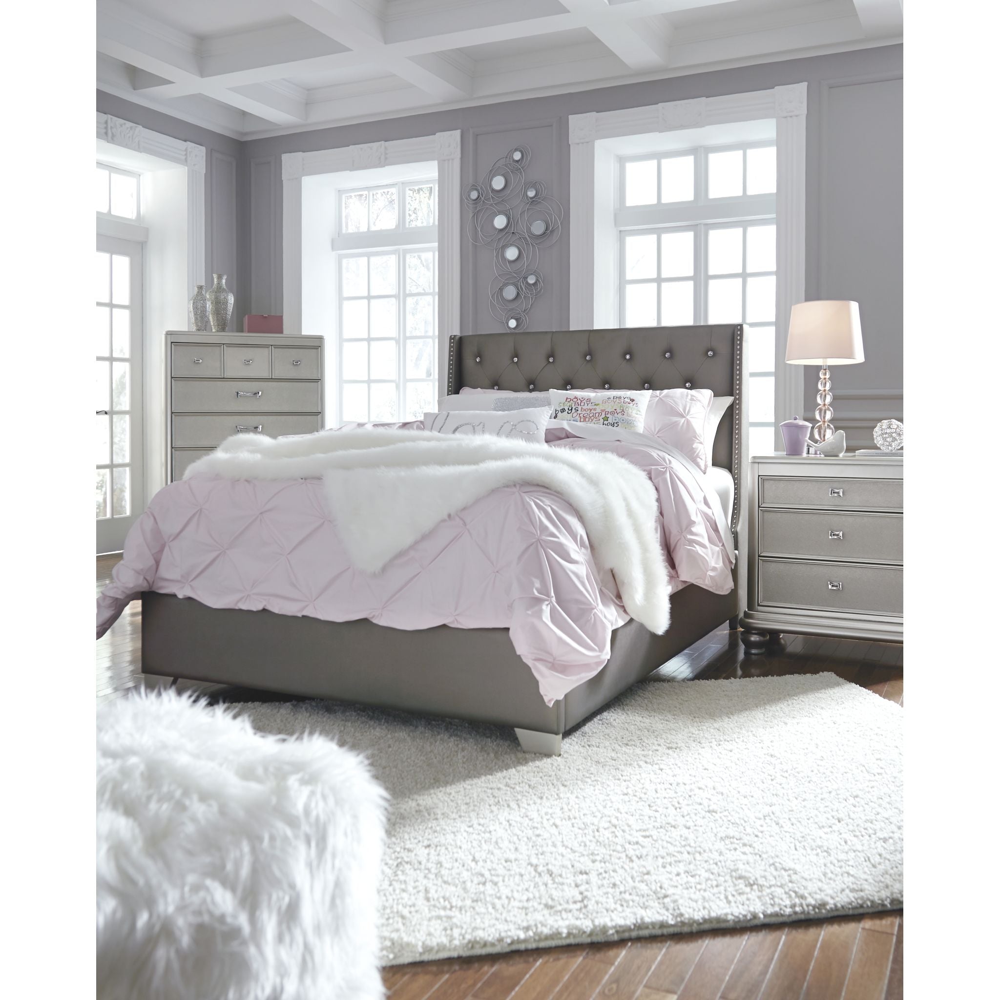 Ashley Coralayne 3-Piece Queen Bedroom Set - Modern Bed Frame with Nightstands - Perfect for Master Bedroom, Guest Room & Apartment Decor