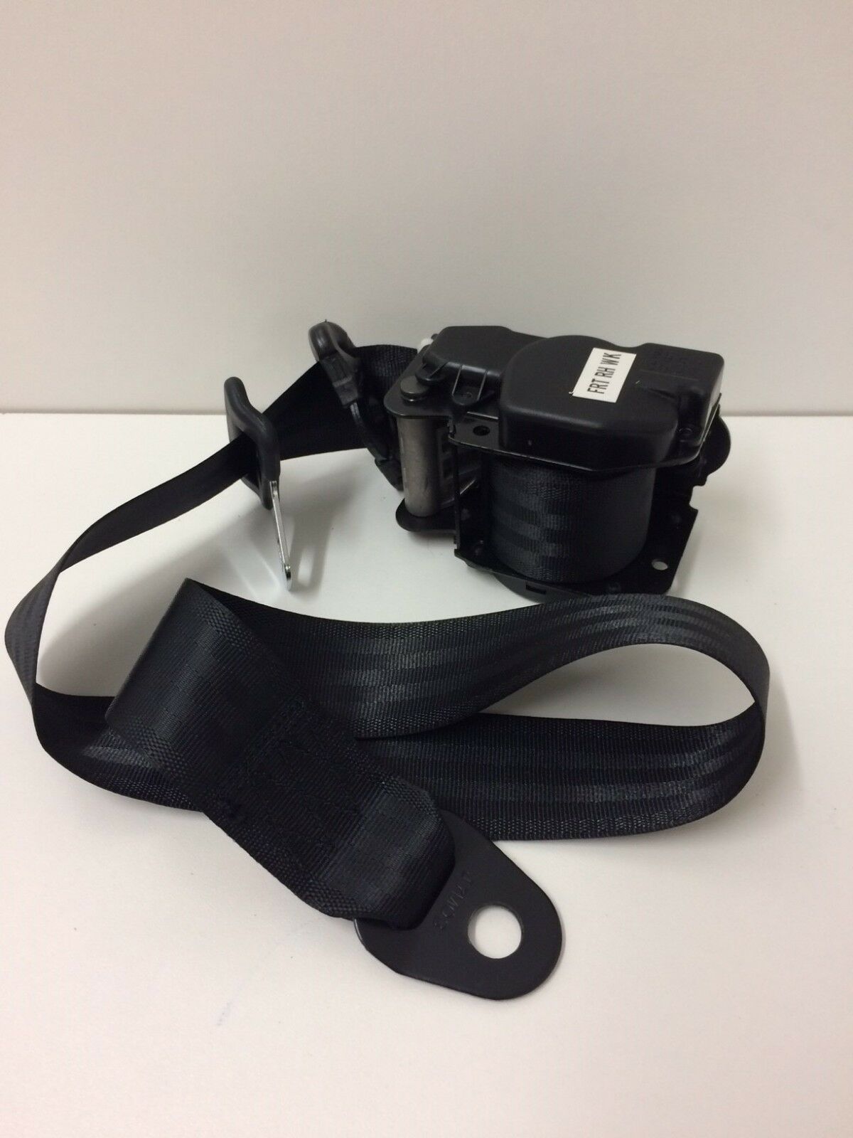 Genuine Daewoo Cielo Front Seat Belt Assembly - OEM Replacement Part for 1995-1997 Models - Perfect for Car Safety & Restoration Projects
