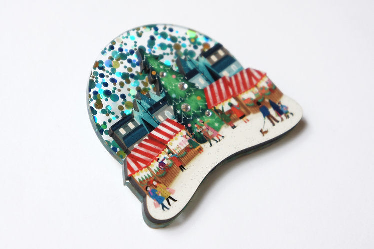 Laliblue Christmas Market Brooch - Festive Holiday Pin for Women - Perfect for Christmas Parties, Gifts & Winter Fashion Accessories
