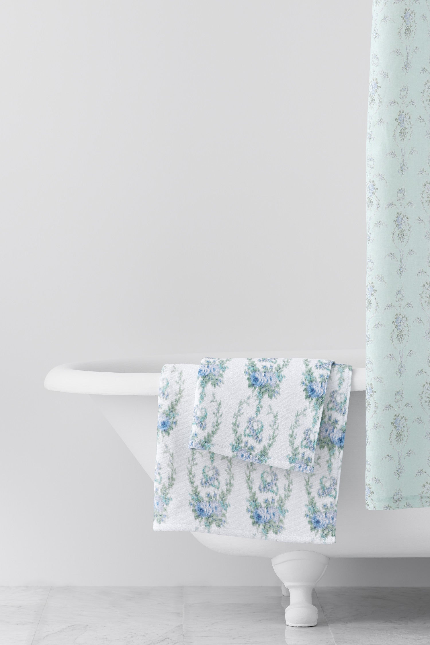 Premium 100% Cotton Hand Towel - Soft, Absorbent & Quick-Drying - Perfect for Kitchen, Bathroom & Gym Use