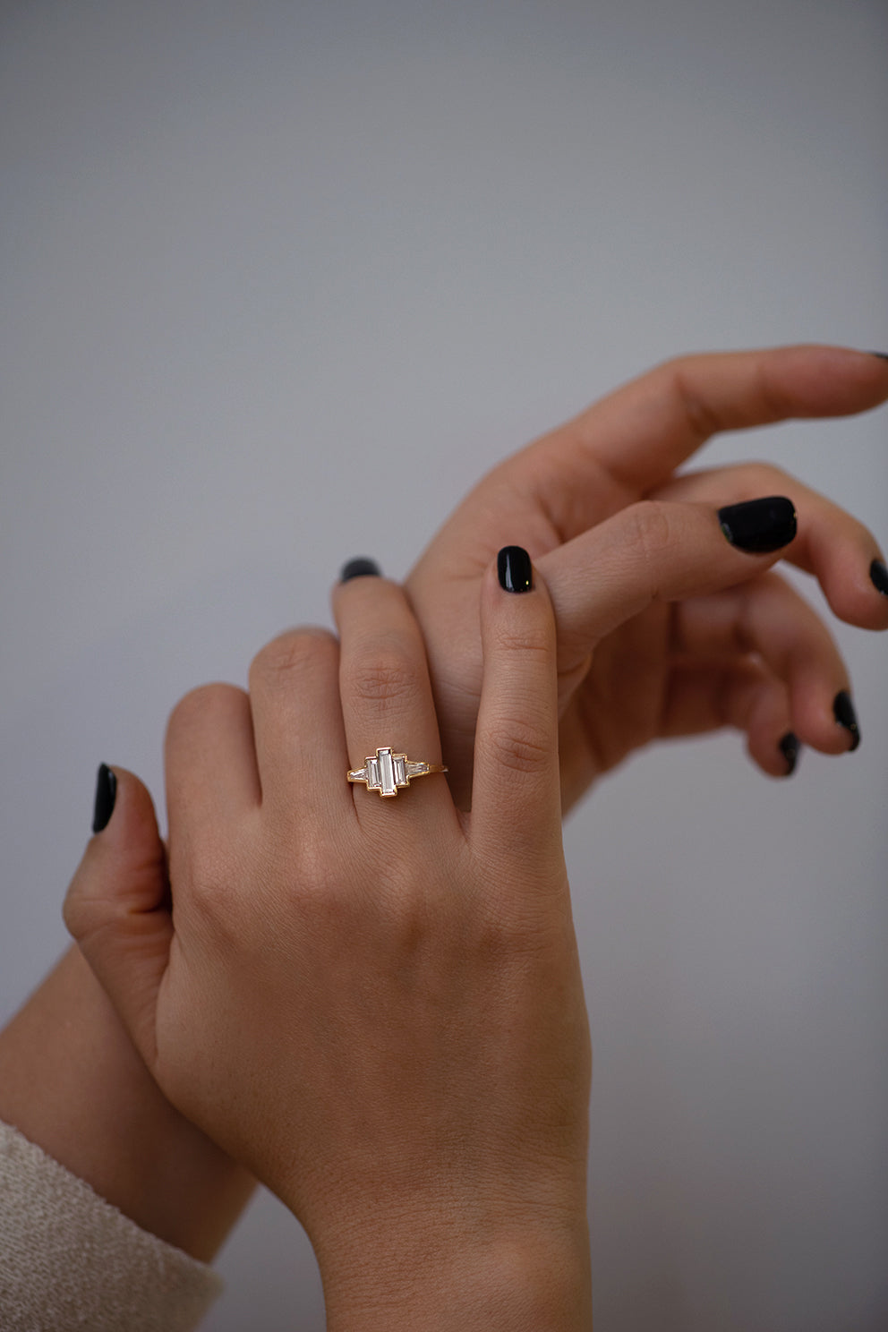Exquisite Art Deco Inspired Engagement Ring with Baguette Diamonds - Vintage Style Wedding Ring for Brides, Anniversary Gift, Proposal Jewelry (Perfect for Romantic Proposals, Weddings & Special Occasions)