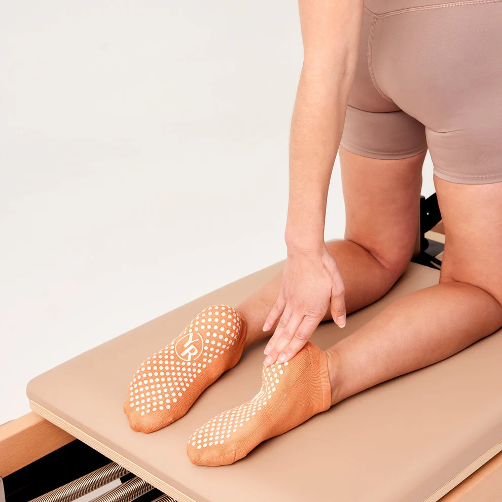 Non-Slip Grip Socks for Yoga, Pilates & Barre - Anti-Skid Workout Socks with Traction for Women & Men - Perfect for Dance, Gym & Home Exercise