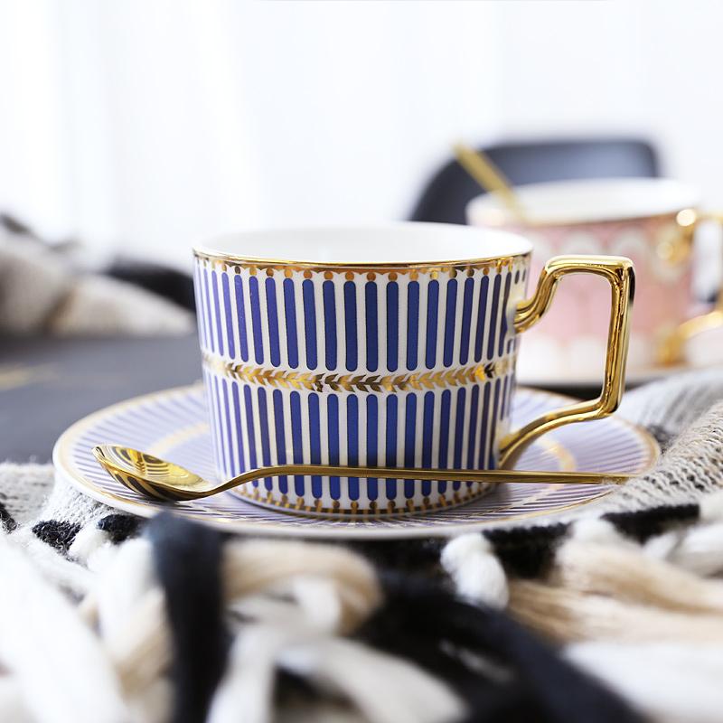 Elegant Porcelain Coffee Cups with Gold Trim - Set of 2 Latte Mugs & Saucers, British Style Tea Cups in Gift Box - Perfect for Afternoon Tea, Coffee Breaks & Gifting