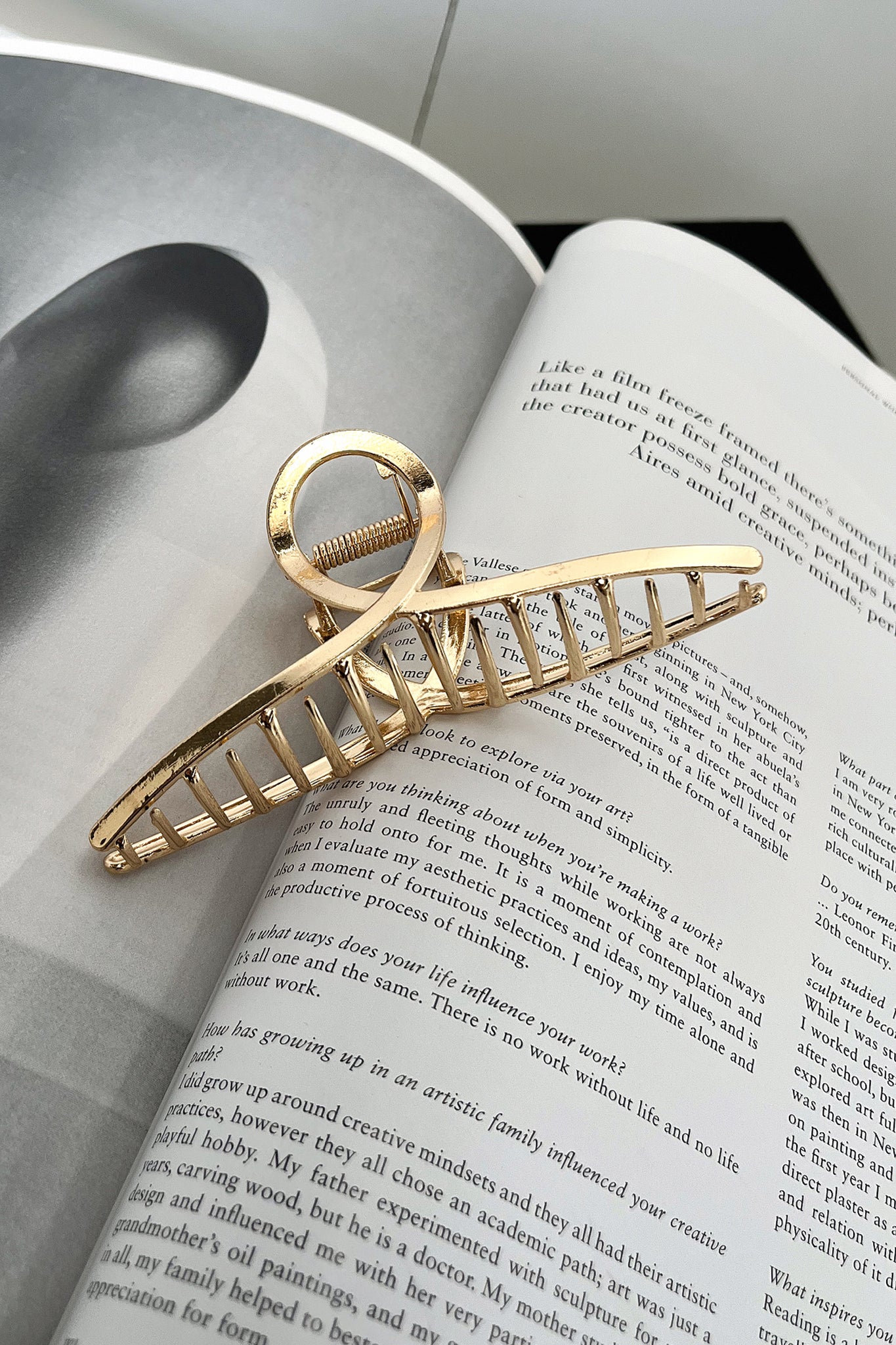 Liani Gold Hair Claw Clip for Women - Strong Hold Hair Clips for Thick Hair, Perfect for Ponytails, Buns & Updos - Elegant Hair Accessories for Daily Use, Work, Parties & Special Occasions