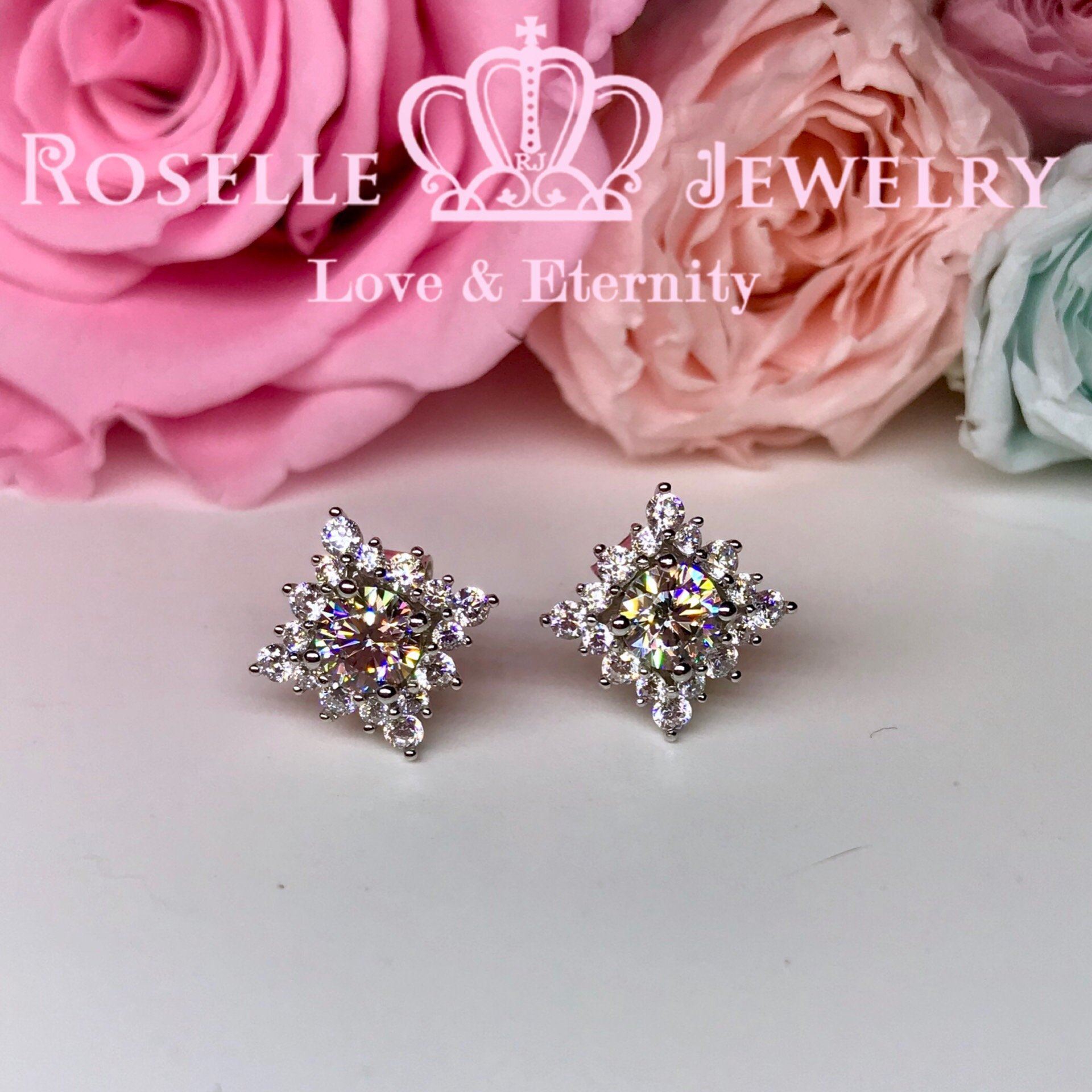 Detachable Floral Stud Earrings for Women - Elegant Rose Gold Flower Earrings for Daily Wear, Parties & Gifts | Hypoallergenic & Comfortable