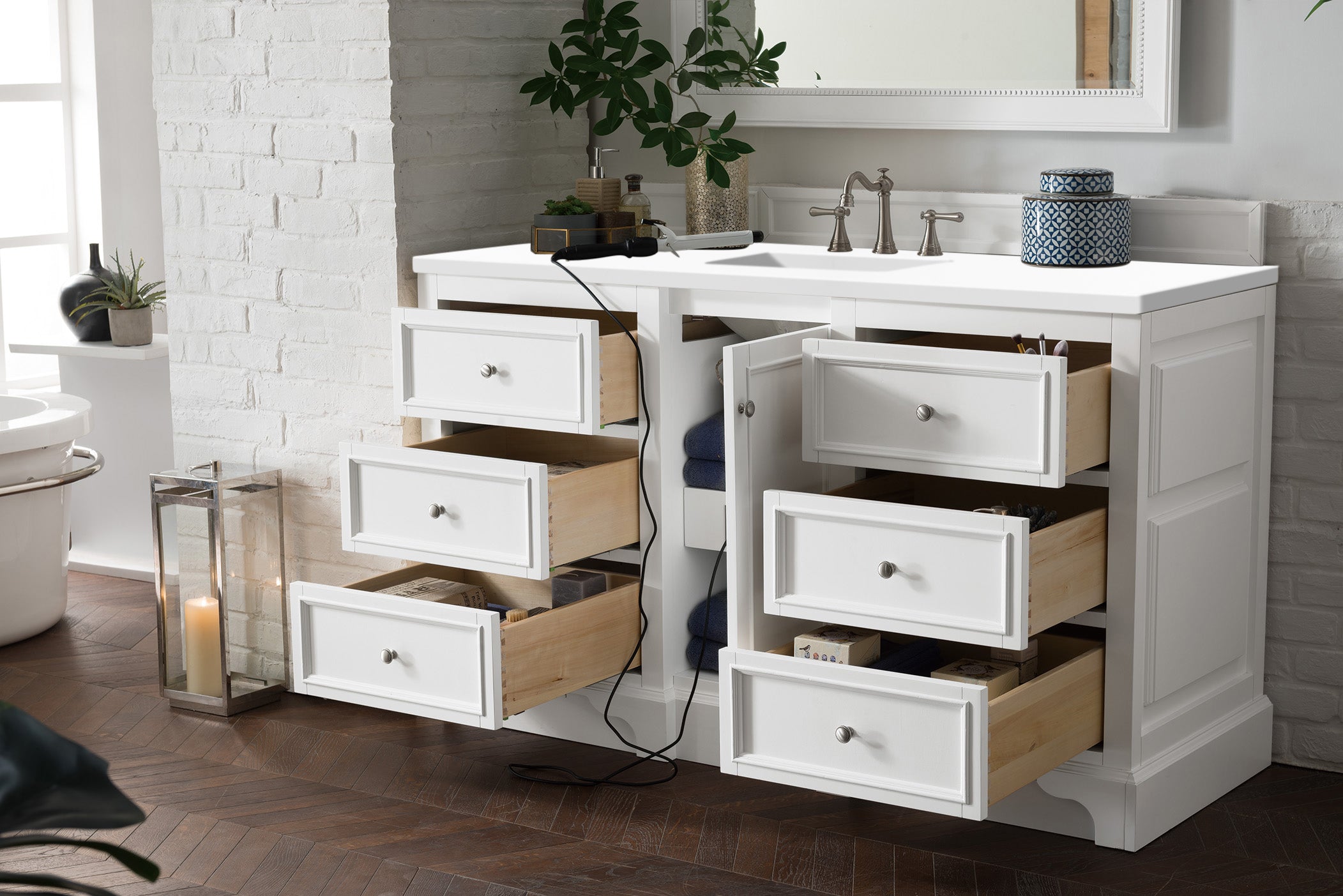 De Soto 60-Inch Single Bathroom Vanity Set in Bright White with 3CM White Zeus Quartz Countertop - Perfect for Modern Master Bathrooms & Powder Rooms