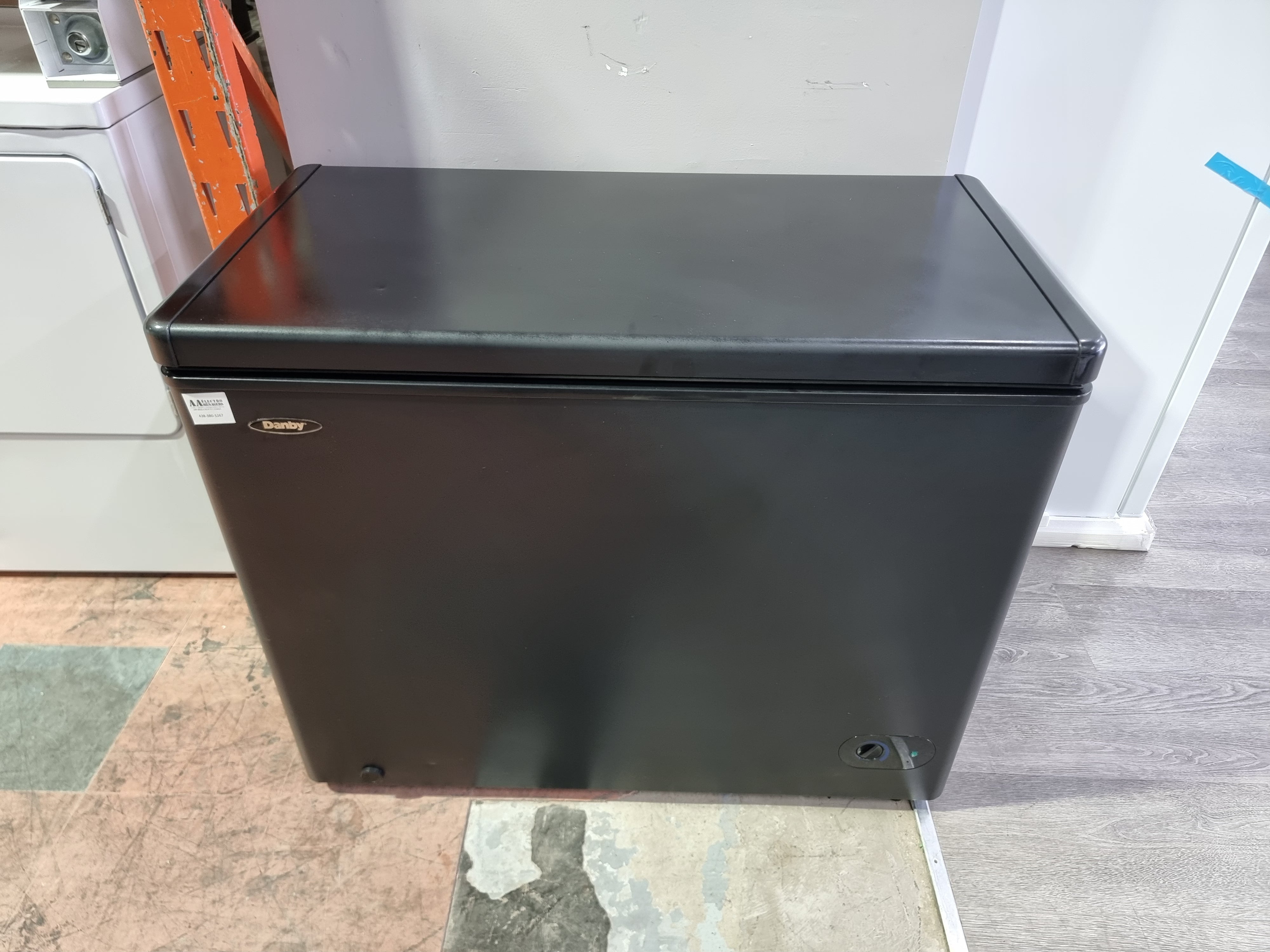 7 cu ft Black Chest Freezer | DCF070A1BDB Danby - Energy Efficient Upright Deep Freezer for Home, Garage & Restaurant Use