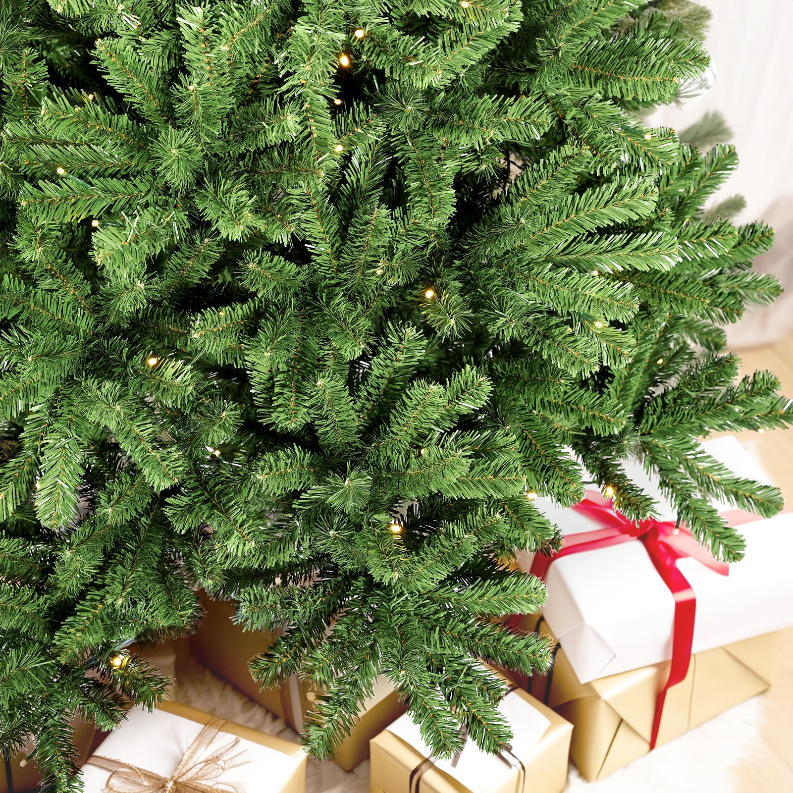 WBHome 5ft Pre-Lit Premium Spruce Artificial Christmas Tree with 200 LED Lights, 539 Branch Tips - Perfect for Living Room, Office & Holiday Decorations