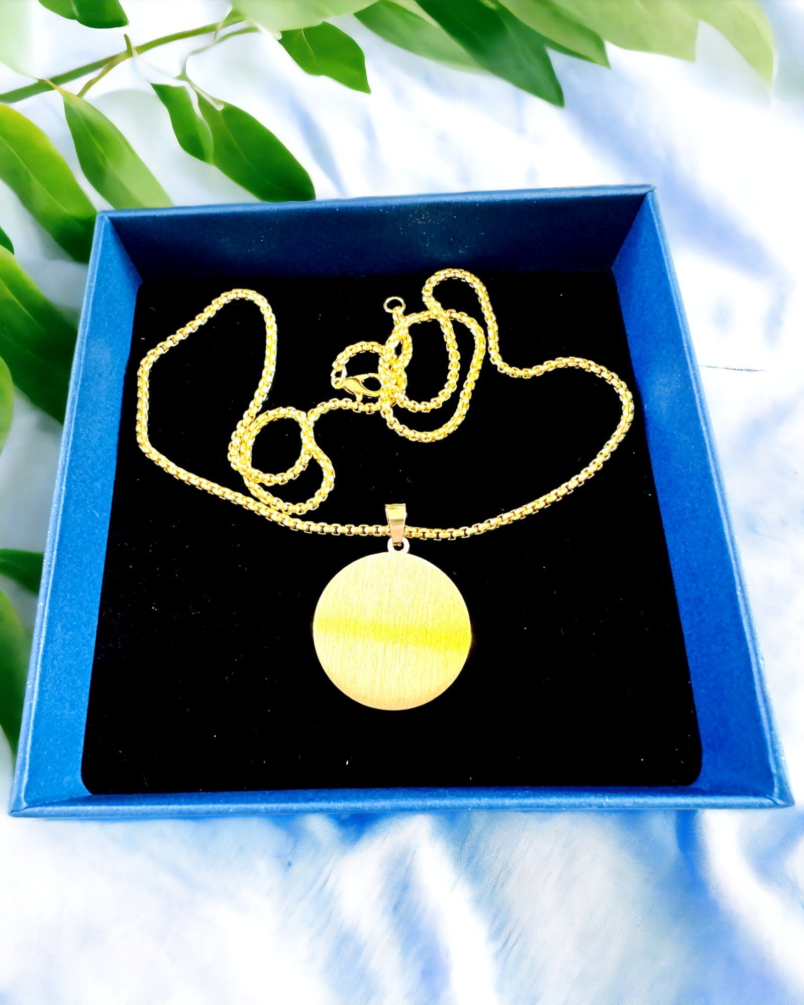 Custom Stainless Steel Round Pendant Necklace - Personalized Engraved Medal Charm in Gold & Silver | Perfect for Gifts, Anniversaries, and Everyday Jewelry