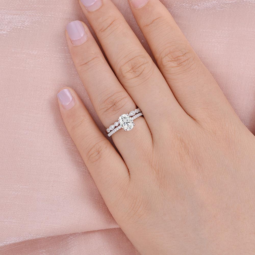 1.5 Carat Oval Moissanite Vintage Solitaire Engagement Ring Set (2 Pieces) - Perfect for Wedding, Proposal & Anniversary Gifts