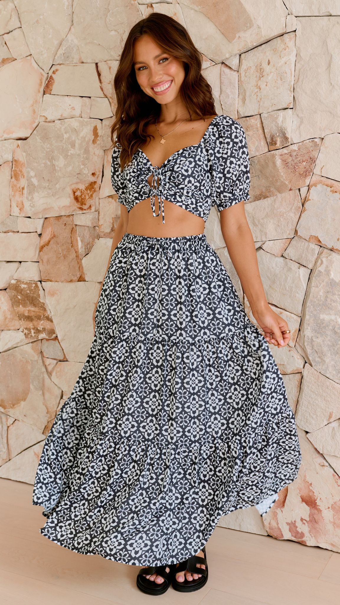 Stylish Black Mosaic Jasmine Crop Top for Women | Floral Print Summer T-Shirt | Perfect for Beach Outfits, Music Festivals & Casual Wear