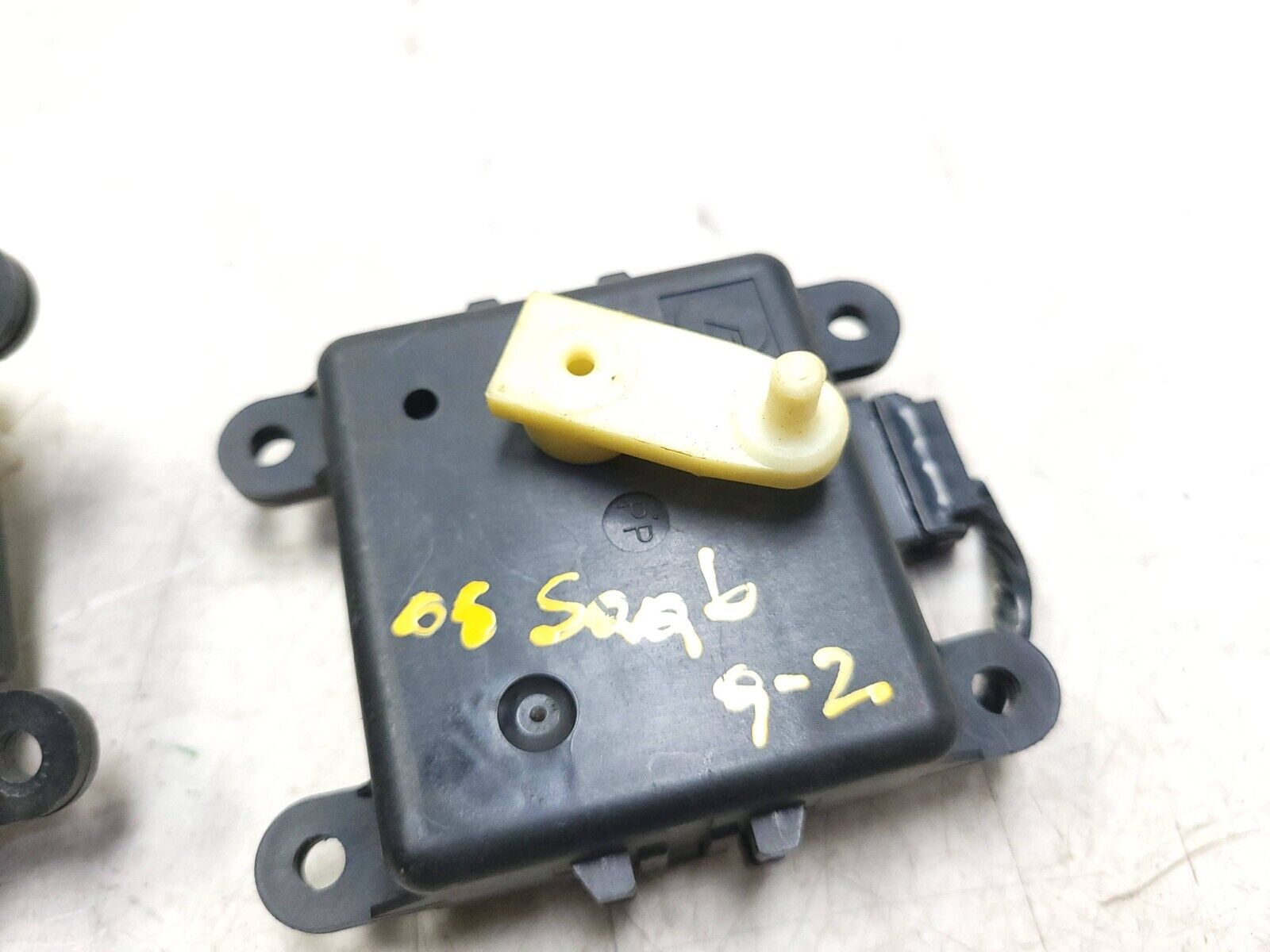 04 05 06 Saab 9-2X HVAC Heater Flap Vent Actuator Pair - OEM Replacement for Subaru WRX - Perfect for AC System Repair & Climate Control Maintenance