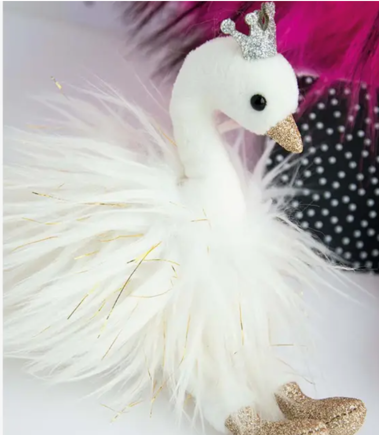 Elegant White Swan Keychain - Durable Metal Key Ring for Women & Men - Perfect for Gifts, Home, Office & Travel Accessories