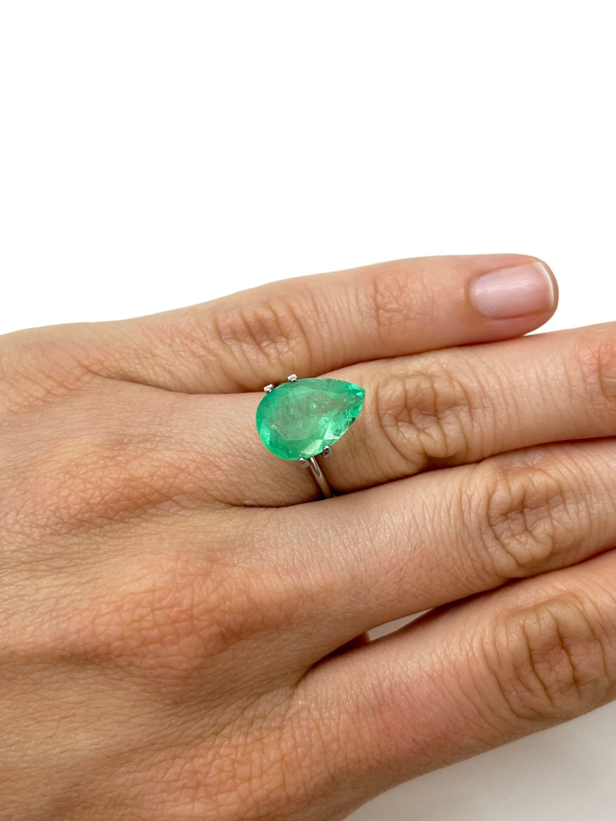 5.21 Carat 14x10mm Pastel Lime Green Natural Loose Colombian Emerald Pear Cut Gemstone for Jewelry Making, Engagement Rings & Luxury Collections