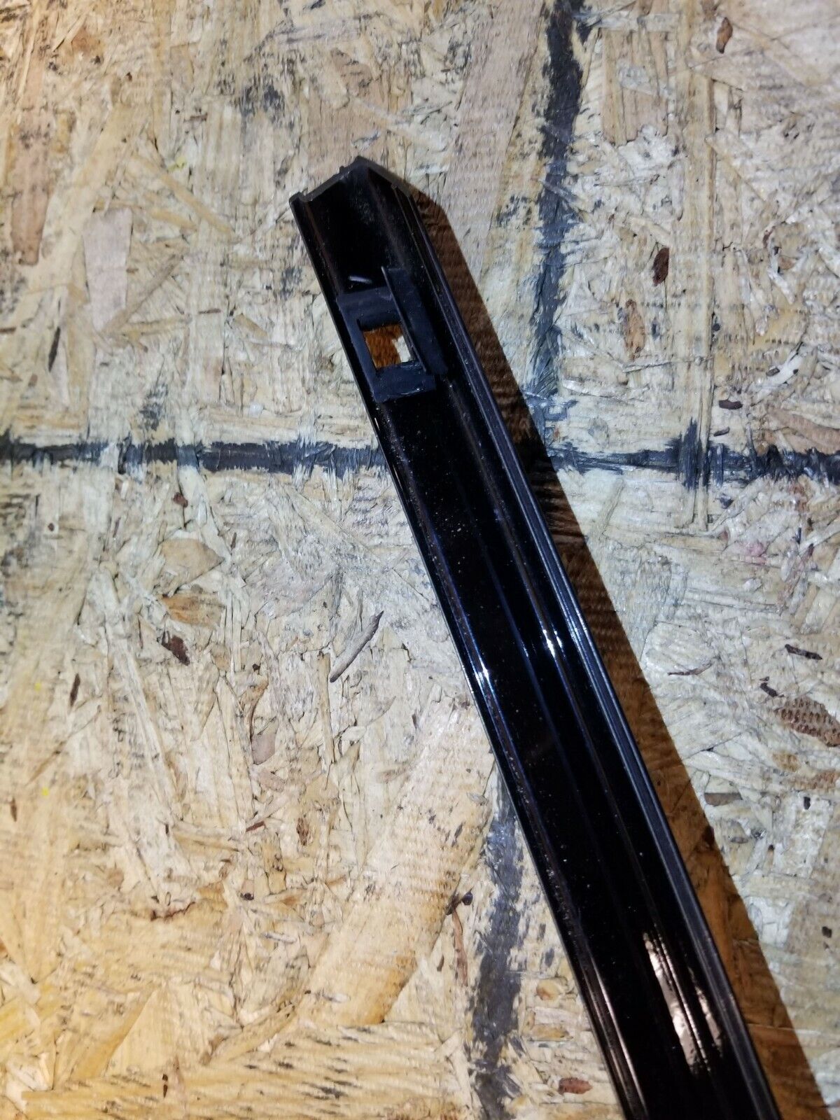 2004-2009 Jaguar XJ8 Front Left Upper Door Window Trim Molding - OEM Replacement Part - Perfect for Car Restoration & Window Seal Repair