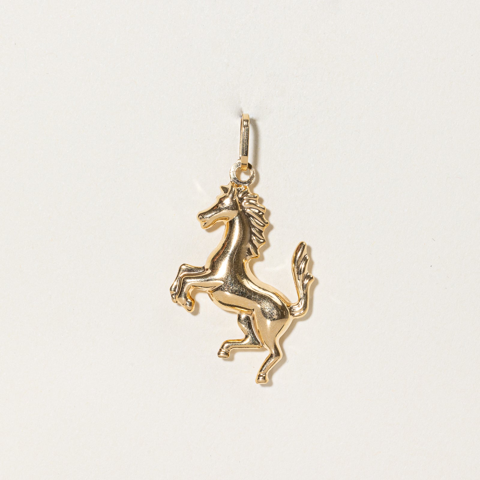 18K Yellow Gold Horse Charm Pendant - Elegant Jewelry Gift for Women, Perfect for Birthdays, Anniversaries & Special Occasions