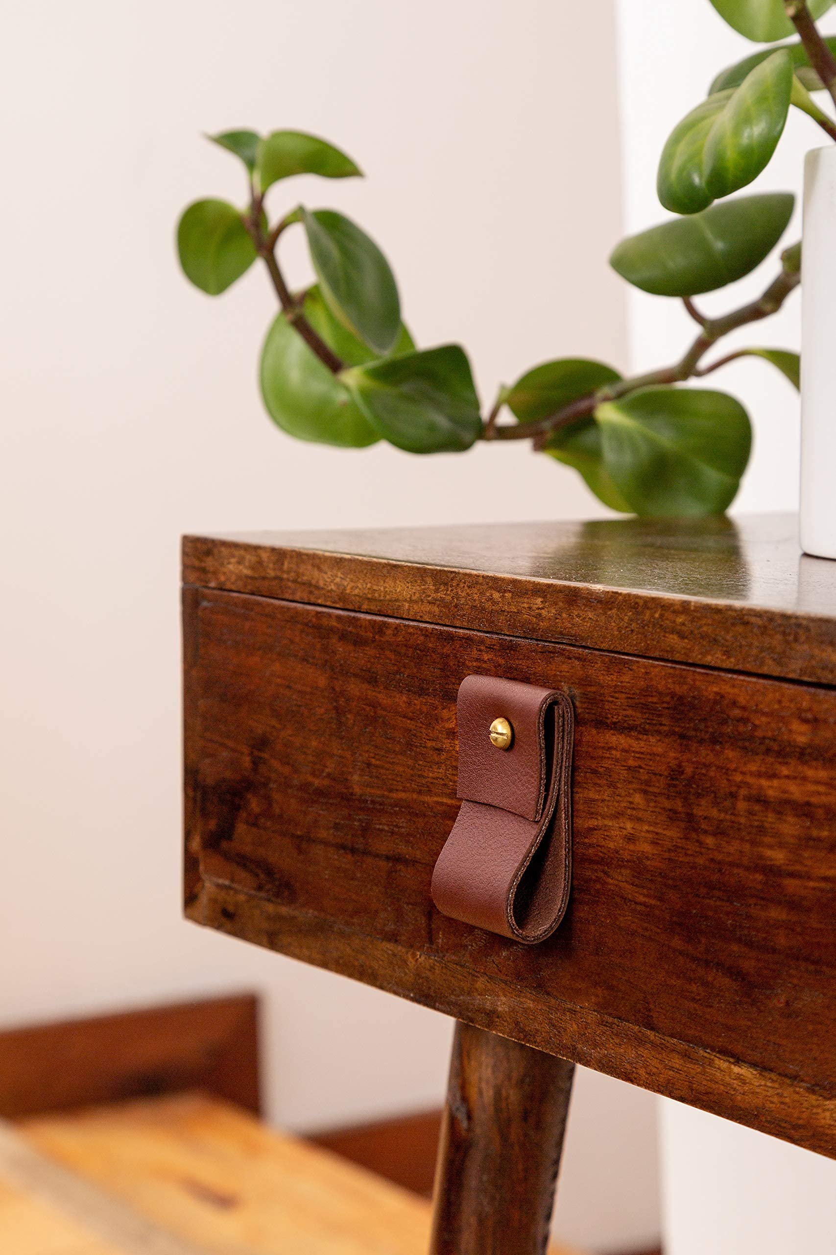 KEYAIIRA - Minimalist Leather and Brass Drawer Pulls - Modern Cabinet Handles for Kitchen, Dresser & Farmhouse Furniture - Scandinavian Style Hardware for Cabinets, Wardrobes & Home Decor