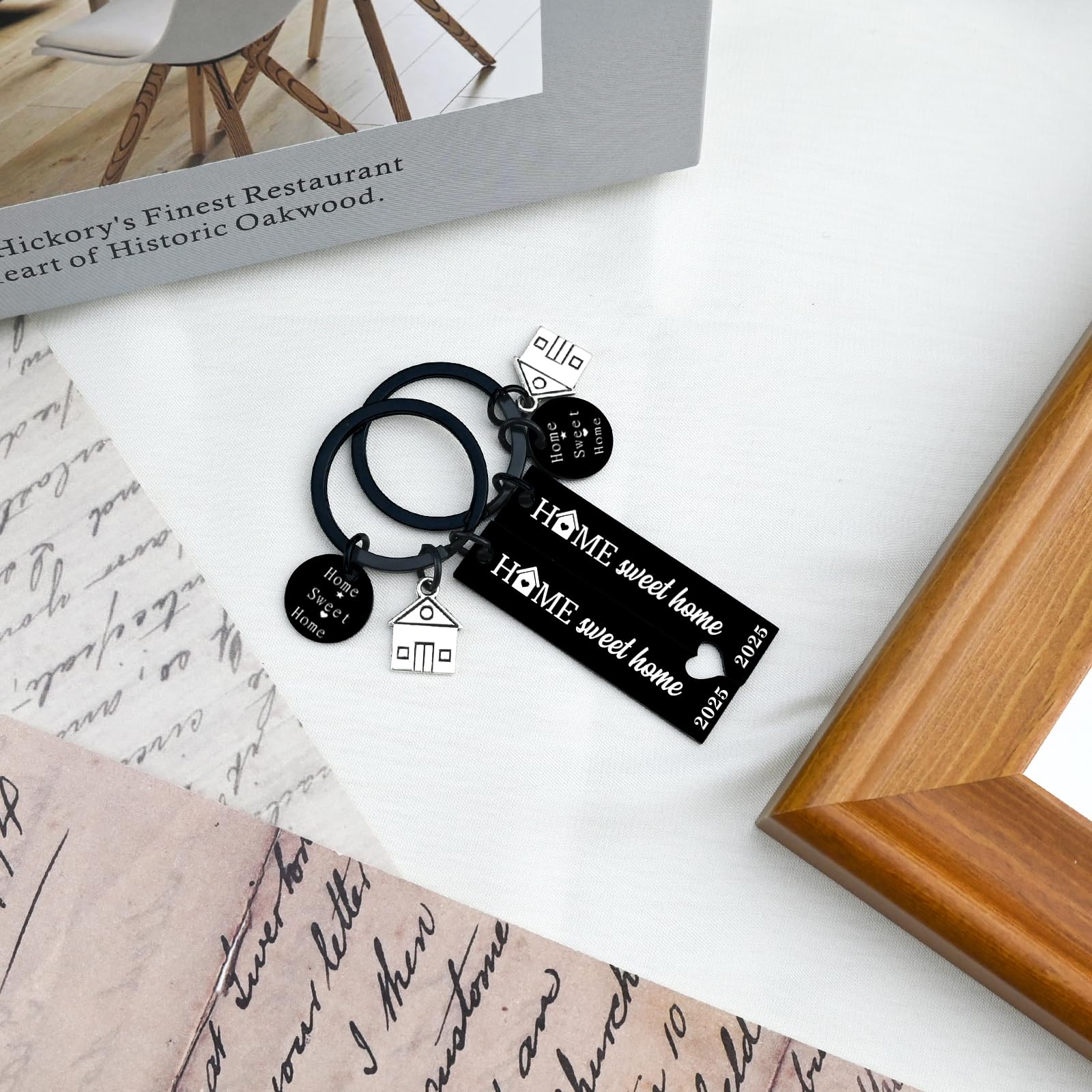 2pcs New Home Sweet Home Keychain - Best Housewarming Gifts for 2025 - Perfect House Warming Present for Couples, Friends & New Homeowners - Ideal for House Parties, New Home Celebrations & Gift Exchanges