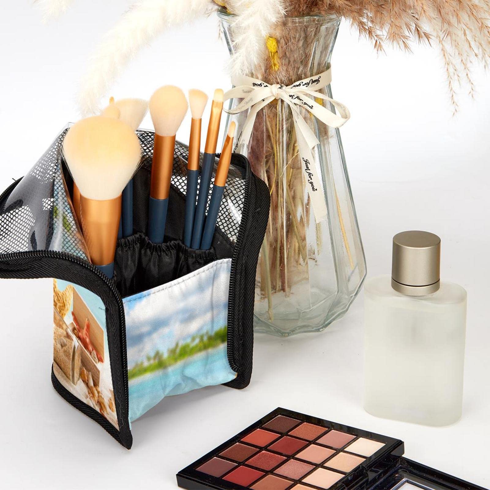 Portable Makeup Brush Organizer Bag with 12 Slots - Tropical Beach Design, Travel-Friendly Cosmetic Brush Holder Case for Makeup Artists & On-the-Go Beauty Essentials