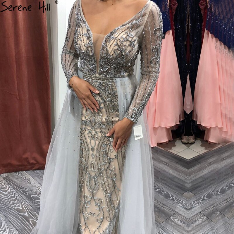 Elegant Dubai Grey V-Neck Long Sleeve Mermaid Evening Dress with Crystal Beading - Luxury Formal Gown for Prom, Wedding & Black Tie Events (CLA70433)