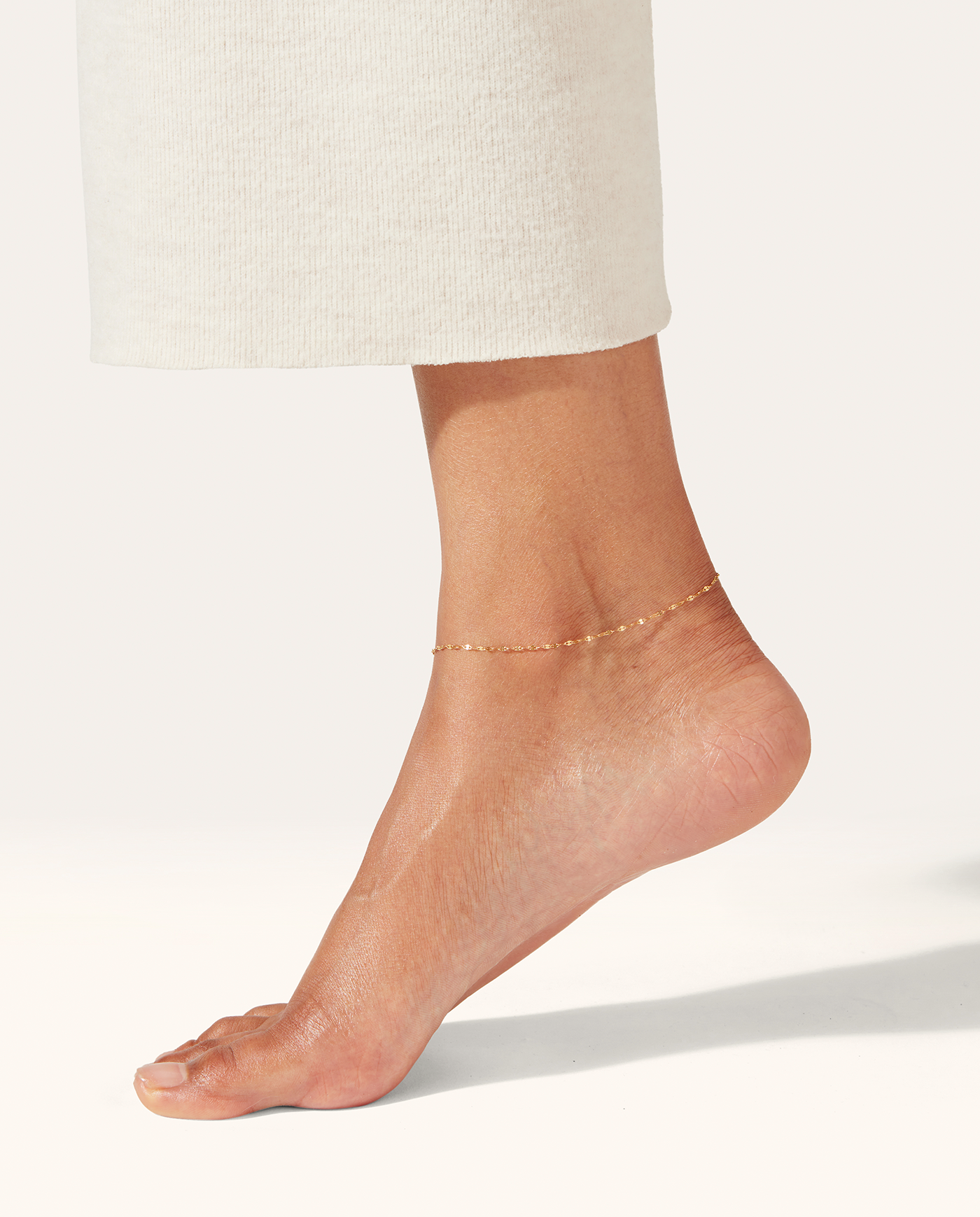 Elegant Gold Capri Anklet for Women - Perfect for Beach Vacations, Summer Outfits & Boho Style